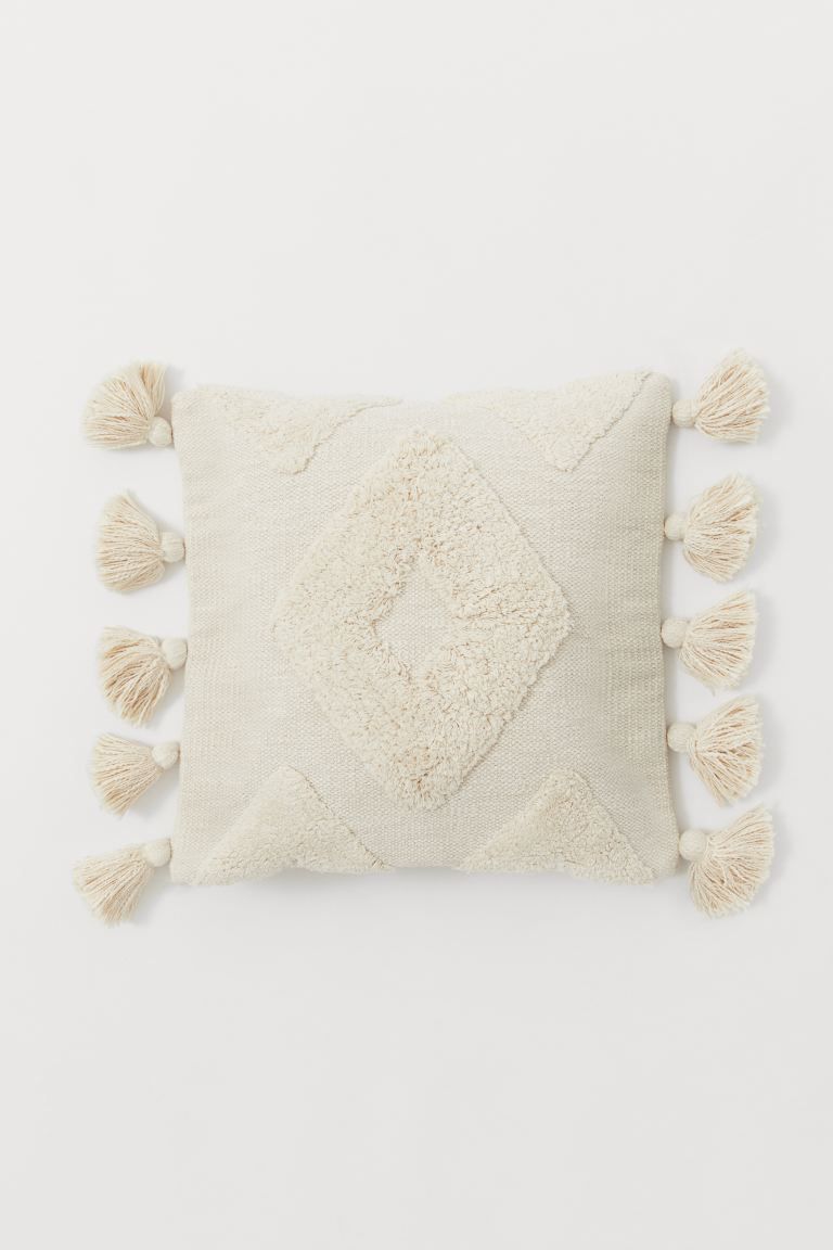 Cushion cover with tassels | H&M (UK, MY, IN, SG, PH, TW, HK)