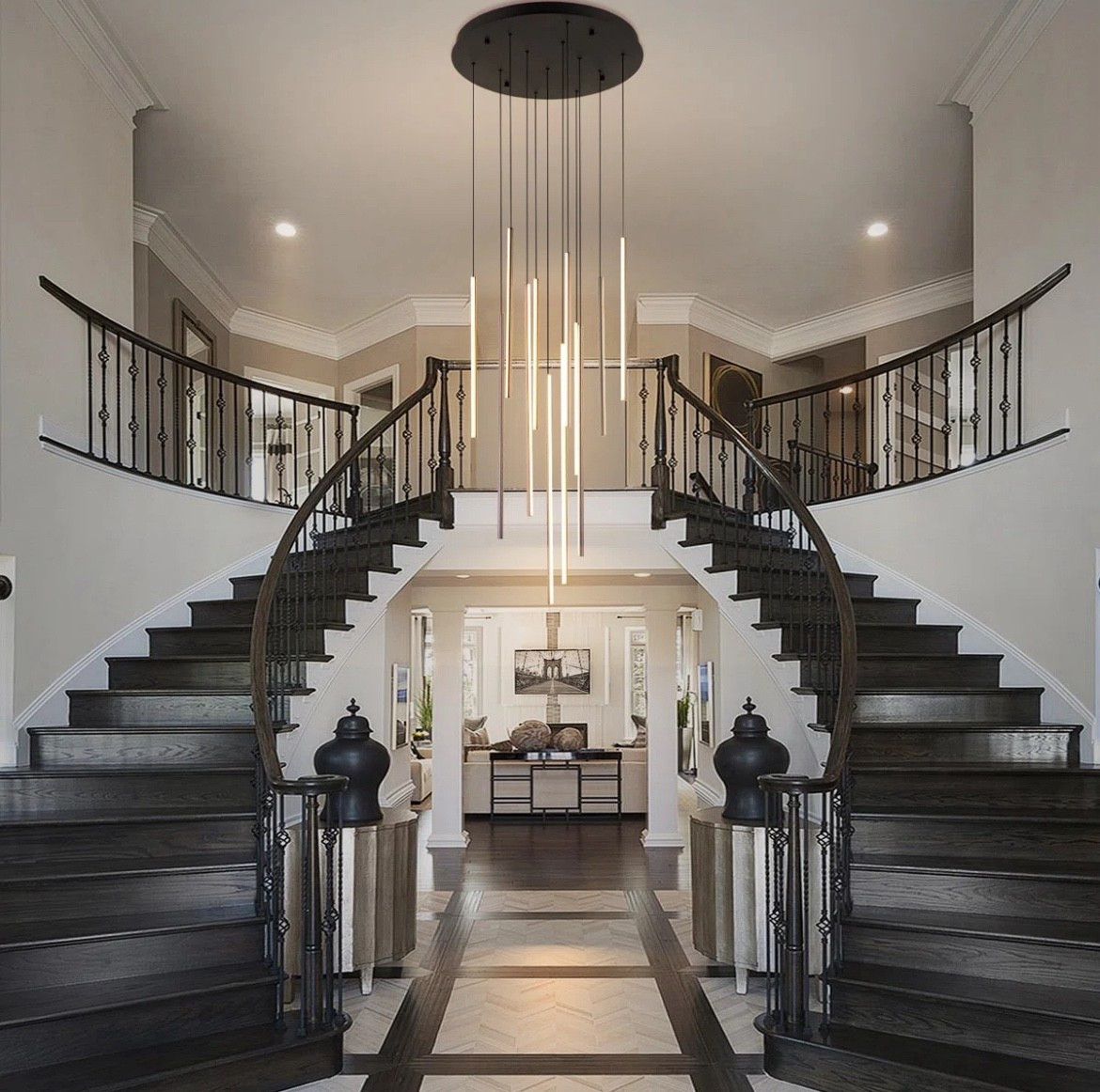 Caylah Cluster Cylinder LED Pendant for Stairs



#LTKStyleTip #LTKBump #LTKTall