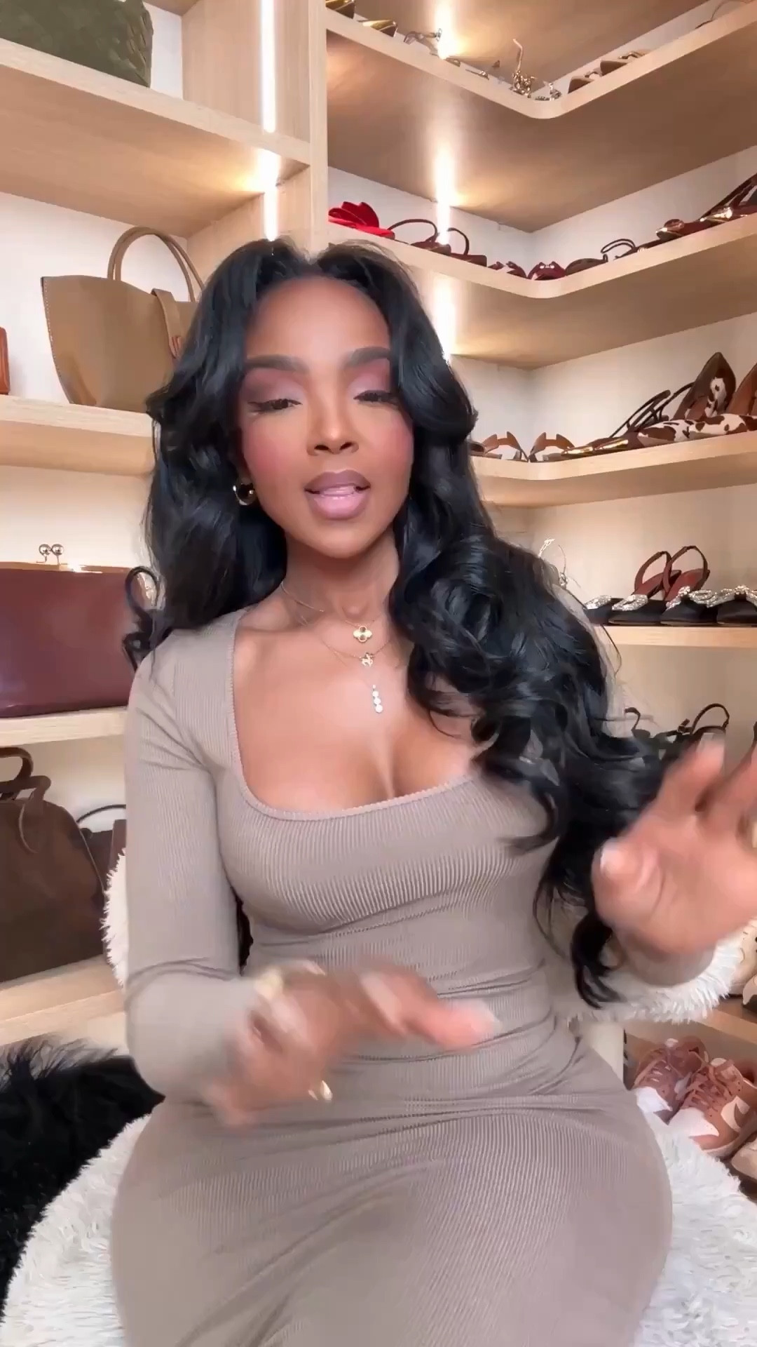 Scroll to shop!! 

YSL gems below 