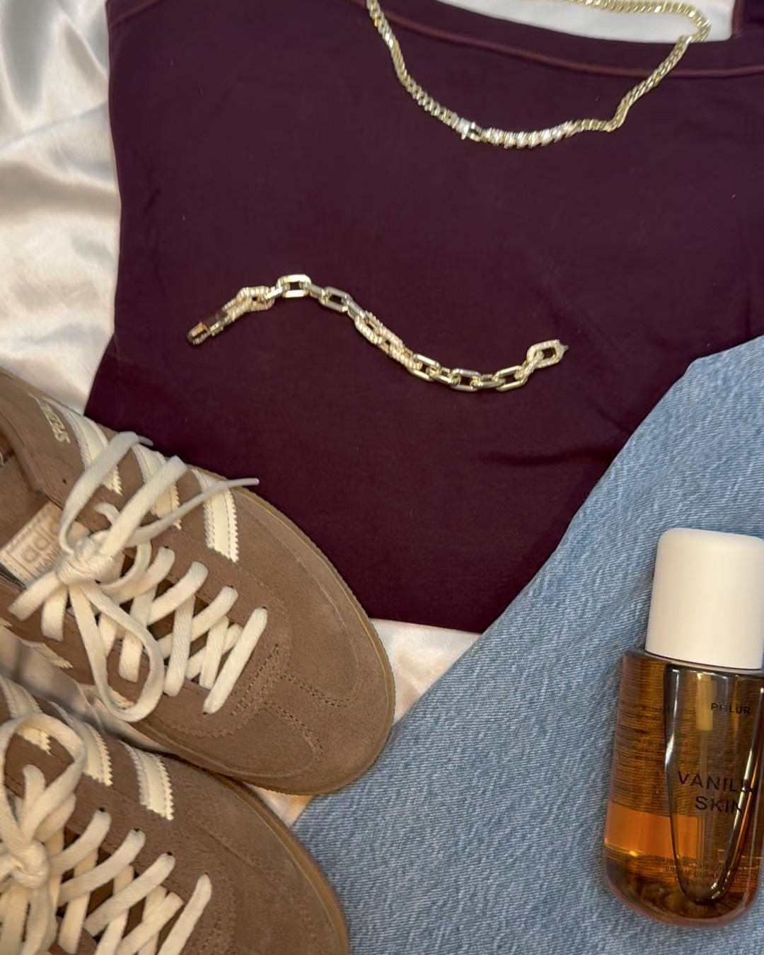 The warm tones as we transition into fall fashion😍🍁🍂

Bodysuit is Skims! I wear a small. It’s SO soft, stretchy, comfortable and perfect for layering.

Levi’s jeans, I wear a 26

Phleur Vanilla Skin body & hair fragrance is such a warm, yummy, vanilla scent that you can spray on your hair after the gym without damaging it! 

Melinda Maria bracelet and necklace. I’ll tag the exact products below ⬇️. Use code JENF for a discount off your Melinda Maria jewelry order!!💍

And of course teddy bear brown Adidas Spezial🧸

#LTKItBag #LTKStyleTip #LTKBeauty