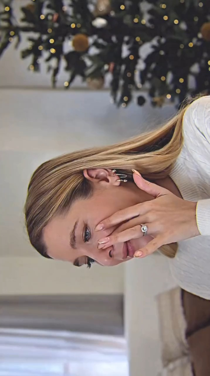 Ultimate glow incoming! My favorite rhode beauty finds are here! Discover the viral lip treatments, skin essentials, and more that deliver that signature dewy, effortless finish. Get ready for your best skin yet! Tap to shop these must-have rhode products! #RhodeBeauty #SkincareRoutine #LipTreatment #BeautyFinds #HaileyBieber #SkincareEssentials #ShopTheLook #LTKBeauty 

 #LTKselfcare #LTKSaleAlert #LTKBeauty