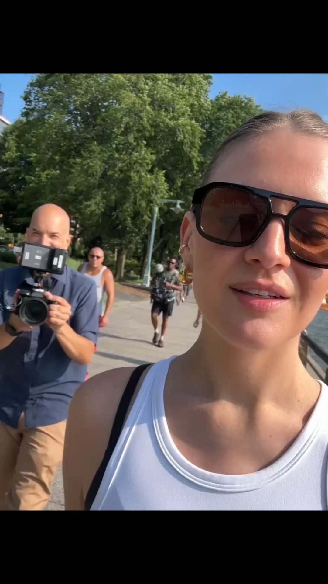 Kelsea Ballerini wearing $49 55mm Gradient Aviator Sunglasses