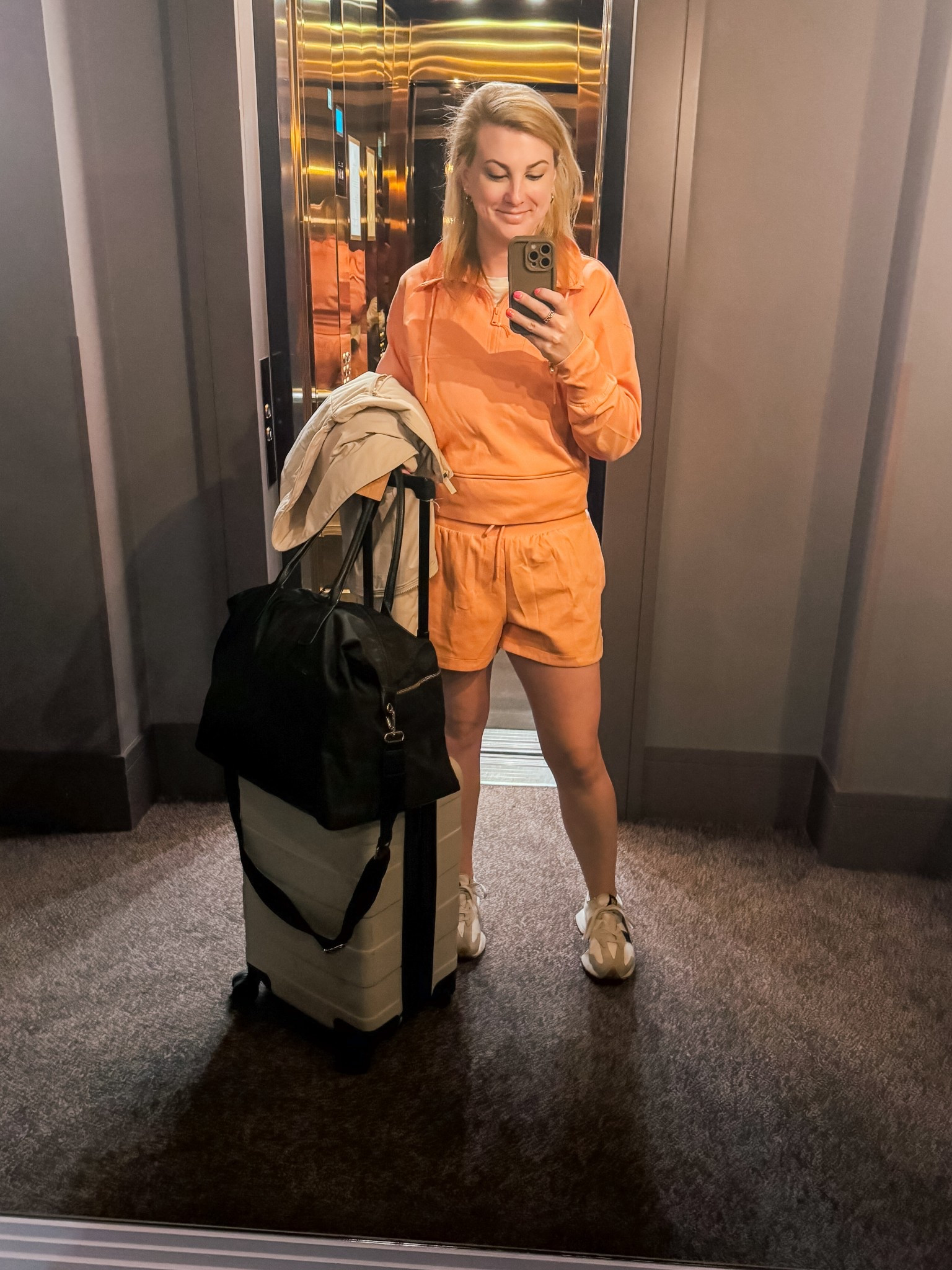 Comfy outfit for my flight home! 

#LTKFindsUnder100 #LTKActive #LTKTravel