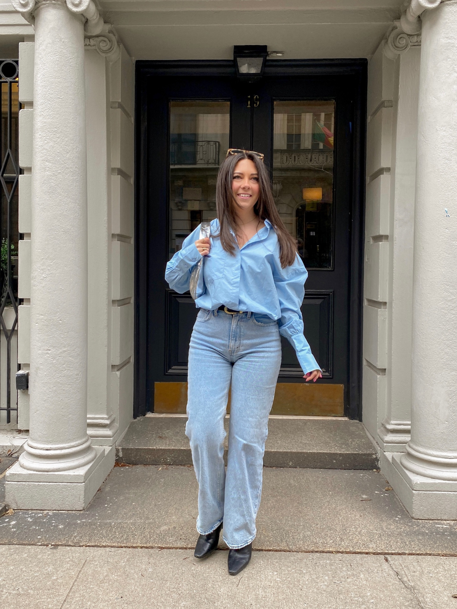 casual button down outfit you can wear to work or on the weekends! 

#LTKstyletip #LTKSeasonal #LTKunder100