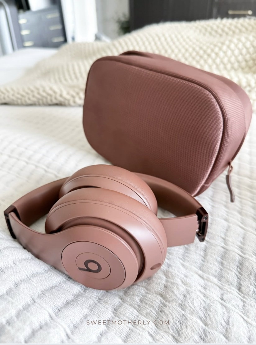 Beats headphones on HUGE price drop!

Wireless Bluetooth headphones
Noise cancelling headphones
Over ear listening gear
Workout headphones
Travel audio essentials
Gaming headset accessories
Sleep headphones
Wireless earbuds
Portable audio tech

#LTKSeasonal #LTKSaleAlert