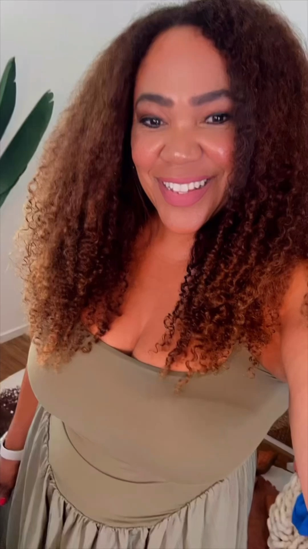 Loving this ballerina style dress!! It’s perfection! Comes in a few different colors. Size large 💫

#LTKOver40 #LTKMidsize #LTKootd