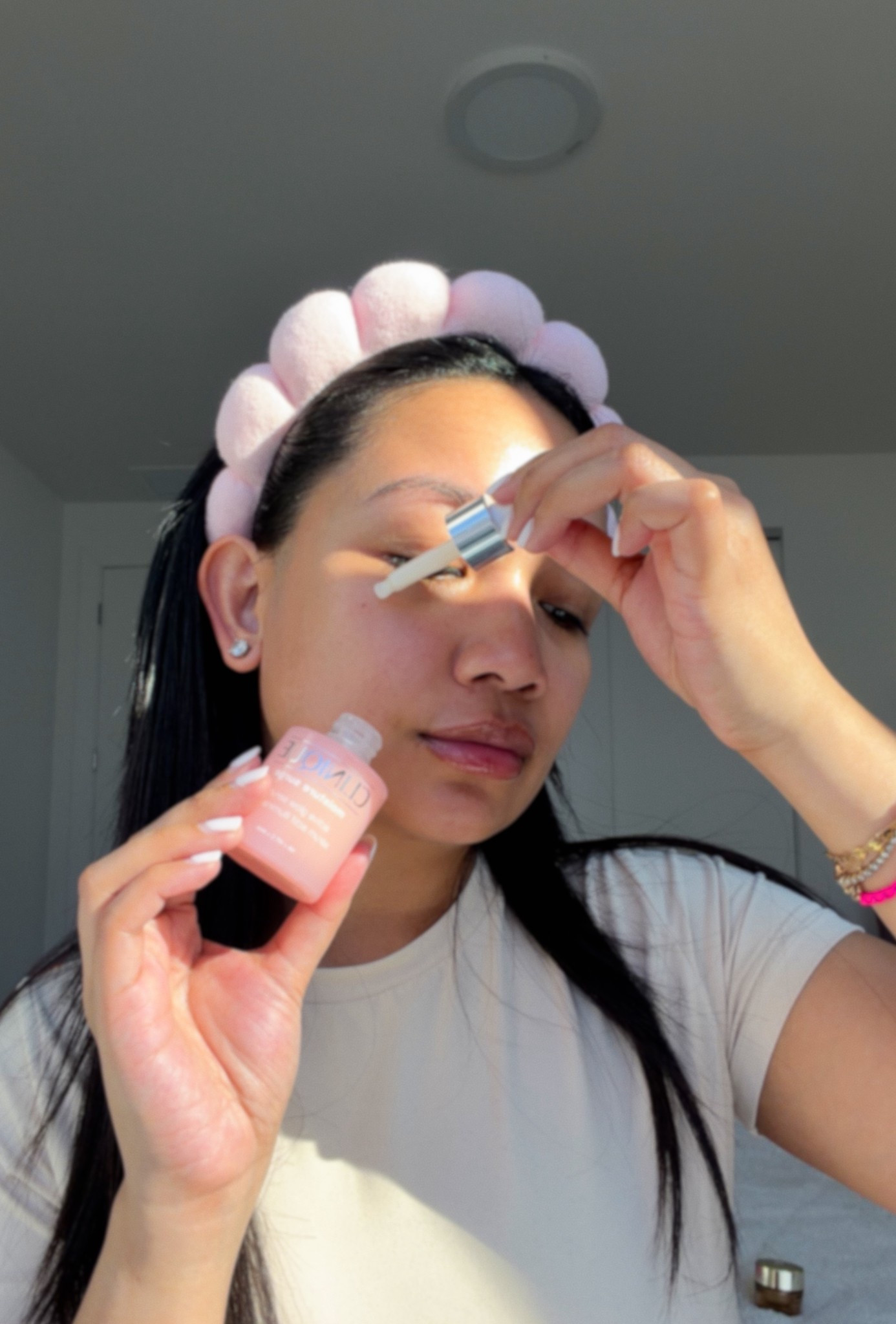 clinique moisture surge active glow serum

#LTKBeauty #LTKmorningroutine #LTKgrwm