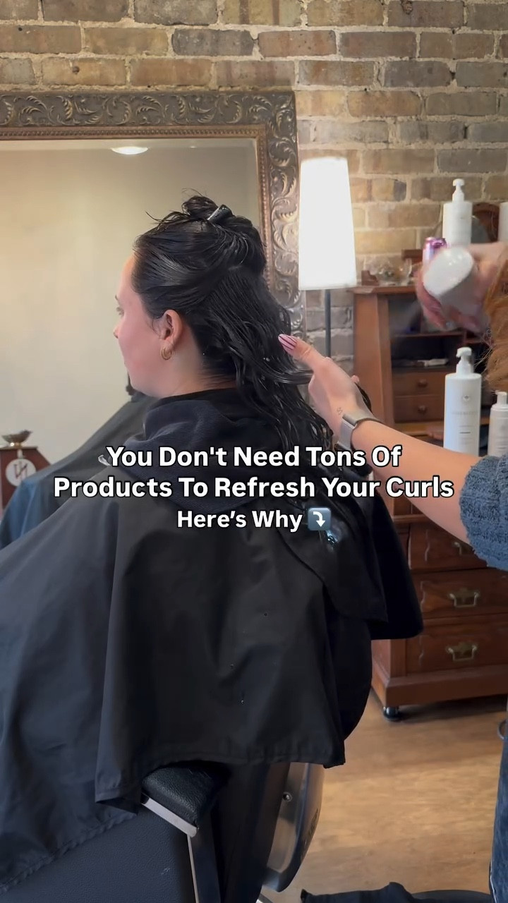 Fix your refresh routine by using less product. 

Yep, LESS.

When you use too much product on refresh day, you weigh down your hair, create buildup, and reduce the natural movement you LOVED with your day 1 hair.

When you  choose water soluble products (which I recommend 10/10 times I recommend any product), you can actually just reactivate the product already in your hair with nothing but water!

Try it for yourself! Get that product in there really well on wash day and when refresh day rolls around, try dampening your hair to restyle it without any new product. If you think maybe it needs some extra help, you can use a VERY SMALL amount to help it retain those curls without creating frizz or buildup in the meantime.

Curly hair doesn’t mean you can’t stretch the style to look just as incredible as the day it was washed.

If you need someone to take the legwork out of finding water-soluble products, I’ve got you! Comment “REVIVE” to get a link to products I love for curl refreshing.
.
.
.
#refreshingcurls
#curlyhairtips
#curlyhairspecialist
#loveyourlocks
#tipsforcurlyhair