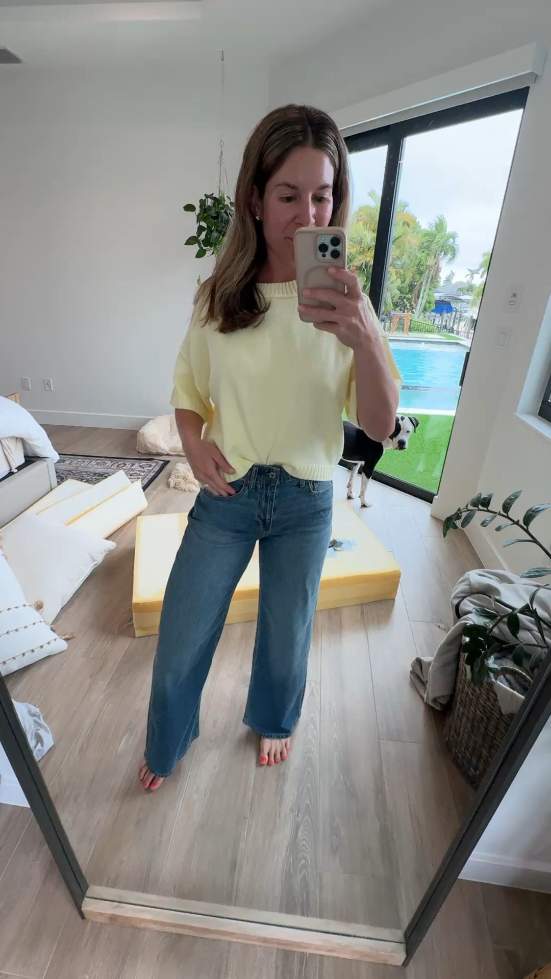 OMG summer jeans!!!!!! @abercrombie linen denim blend jeans that are SO light weight and breathable. 

I’m wearing a size 26 regular 🤍