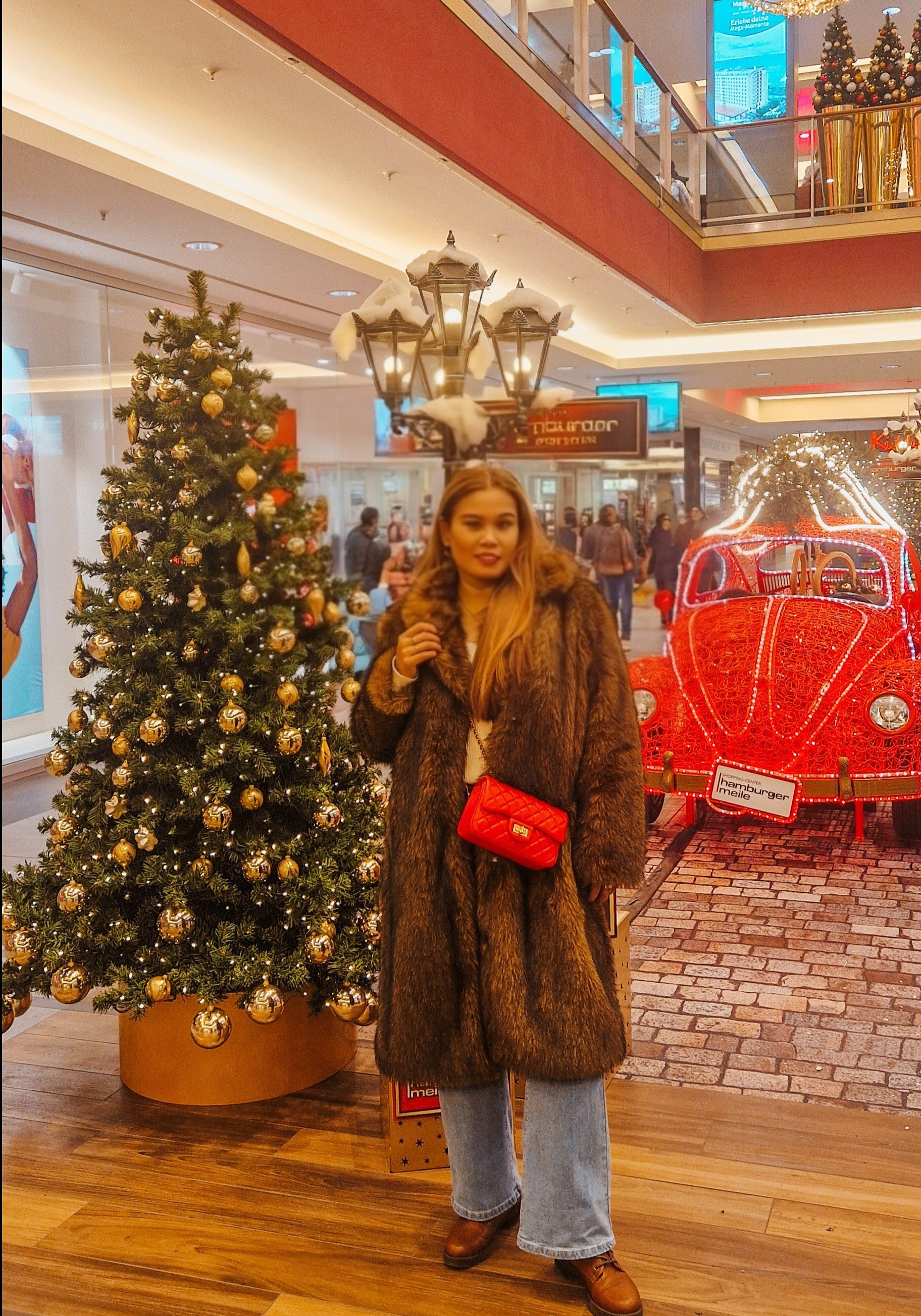 My winter look with fur coat and wide leg jeans. 🤎🤎🤎

#LTKdeutschland #LTKeurope #LTKstyletip