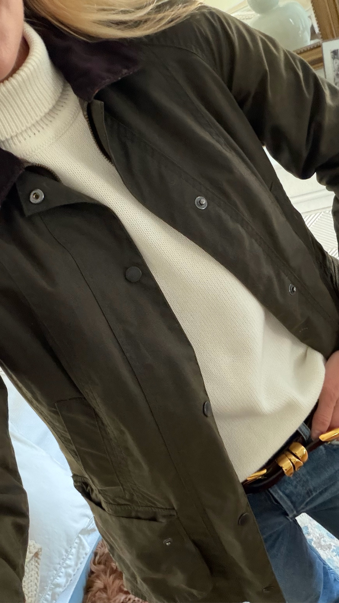 What I’m wearing for a casual Friday workday and an oyster roast tonight! Turtleneck runs roomy. Wearing xs 