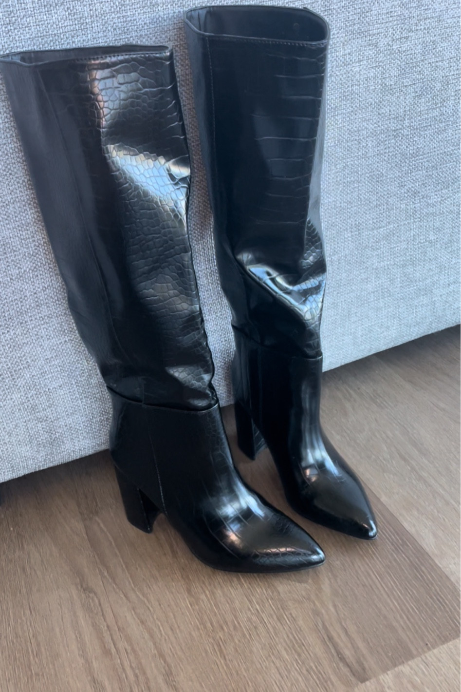 I’m OBSESSED with these boots for winter OMG

#LTKSeasonal #LTKHoliday #LTKunder100