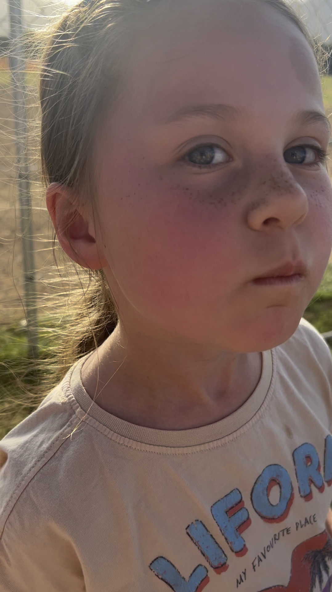 The easiest SPF I’ve ever had and it’s a big amount too. Went on without any issues and the kids loved it. 