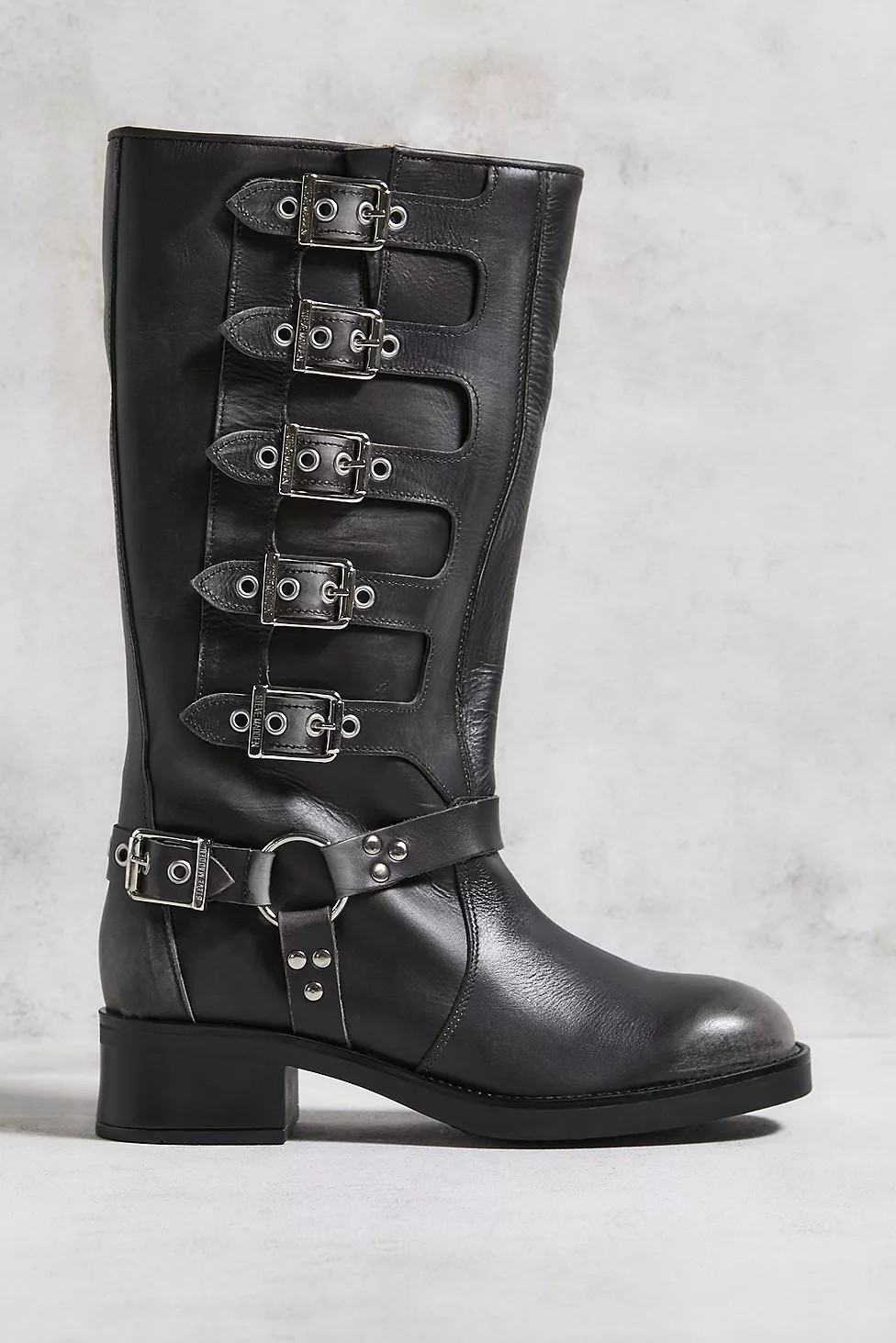 Steve Madden – Lederstiefel „Battle“ in Grau | Urban Outfitters (EU)