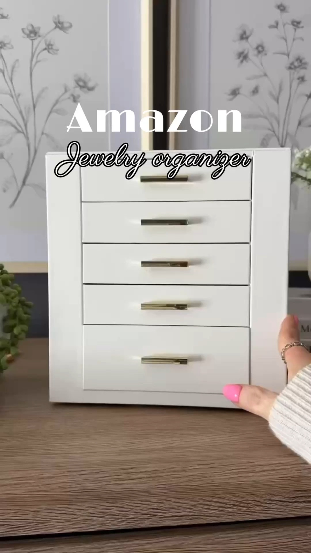 Amazon jewelry organizer find 💍✨ This rotating organizer keeps necklaces, earrings, bracelets, and everyday pieces easy to see and grab without the clutter.

#AmazonFinds #JewelryOrganizer #JewelryStorage #RotatingOrganizer #AmazonHome #VanityOrganization #BedroomOrganization #HomeOrganization

#LTKHome #LTKMothersDay