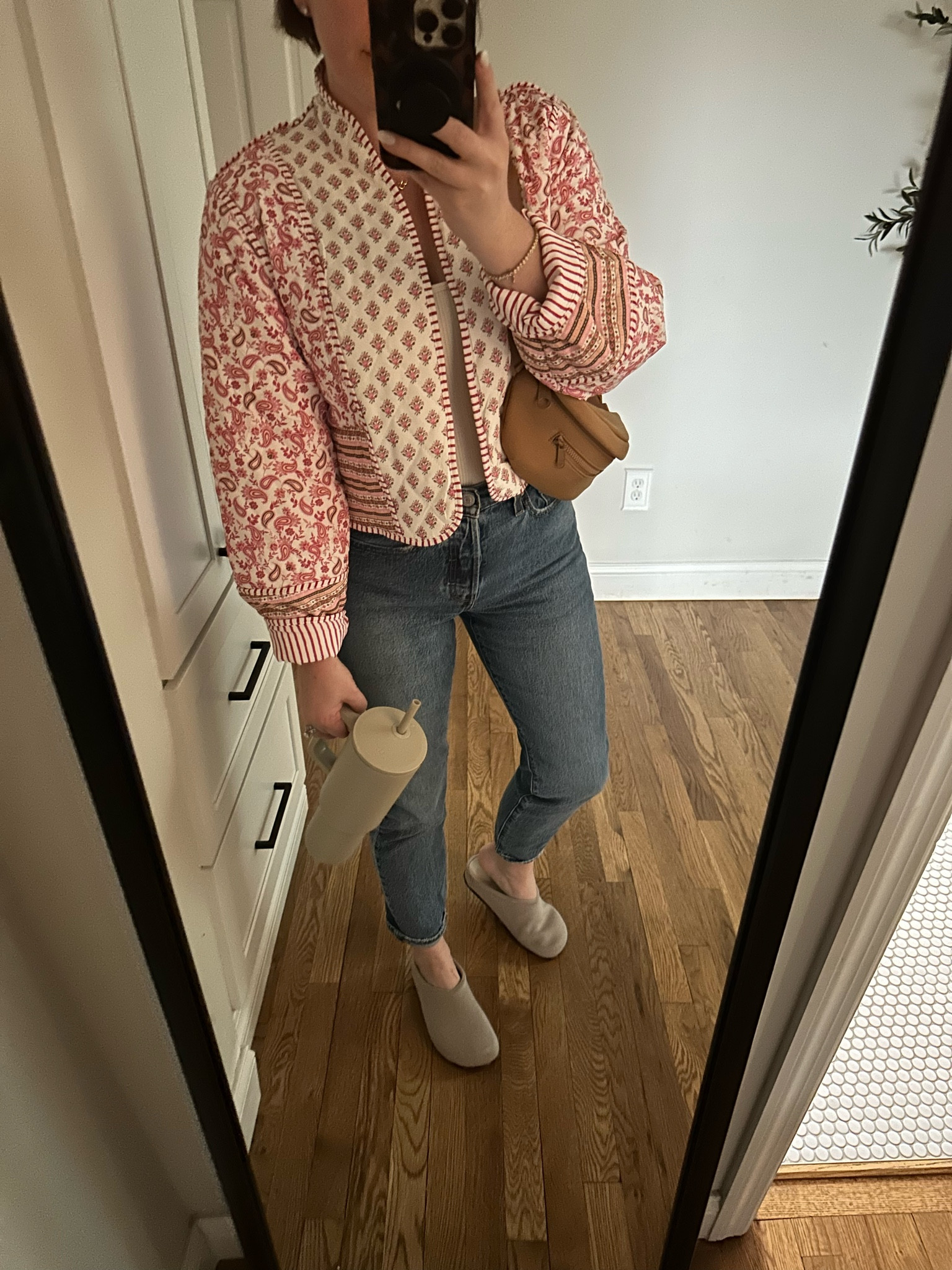 this pink quilted grandma jacket is perfect for spring 

simple modern 40 oz water tumbler
pink quilted grandma jacket
levi’s wedgie denim
dagne dover neoprene crossbody bag
rothy’s clogs

#LTKSeasonal #LTKstyletip #LTKitbag