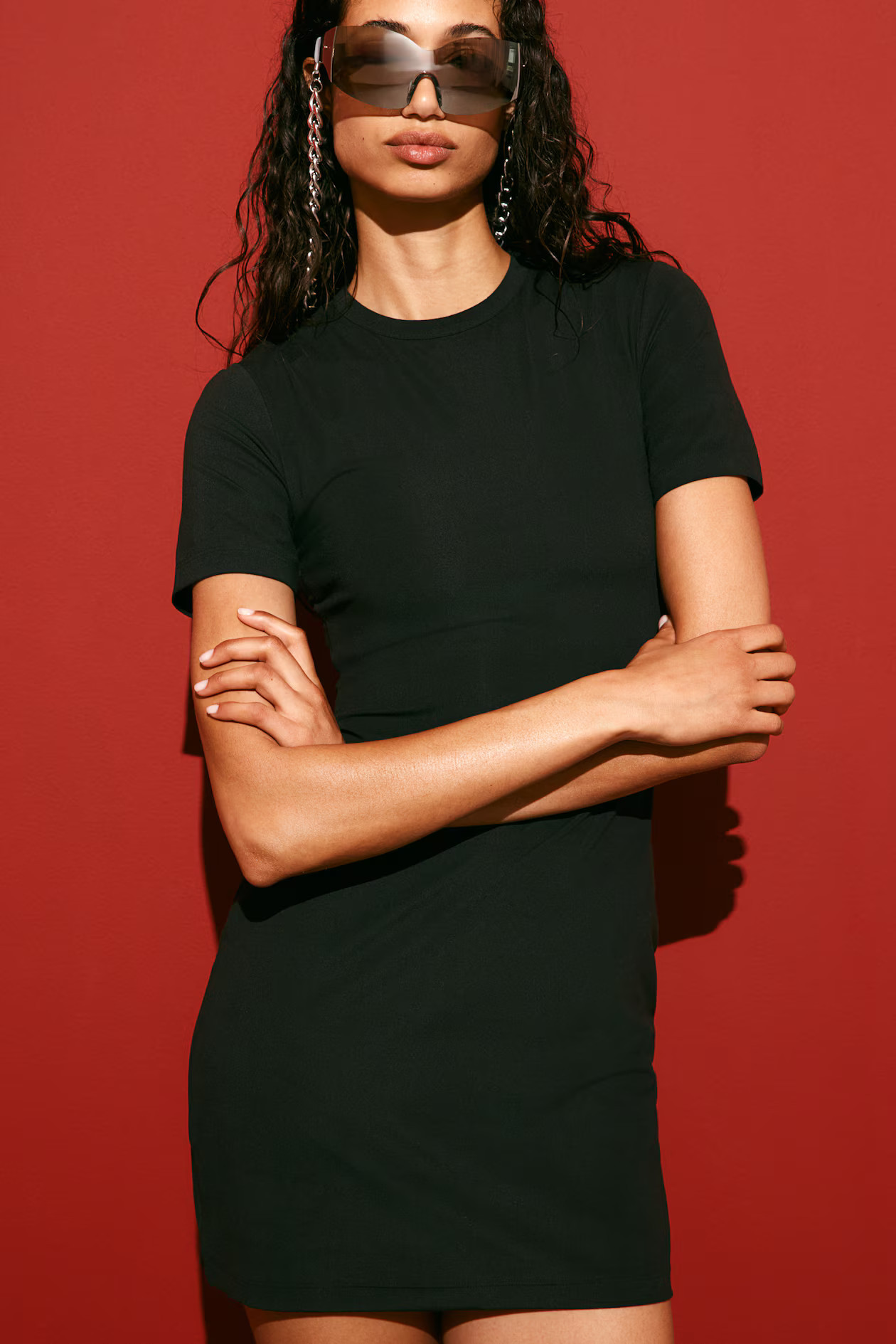 Sports Sunglasses with Chain | H&M (US + CA)