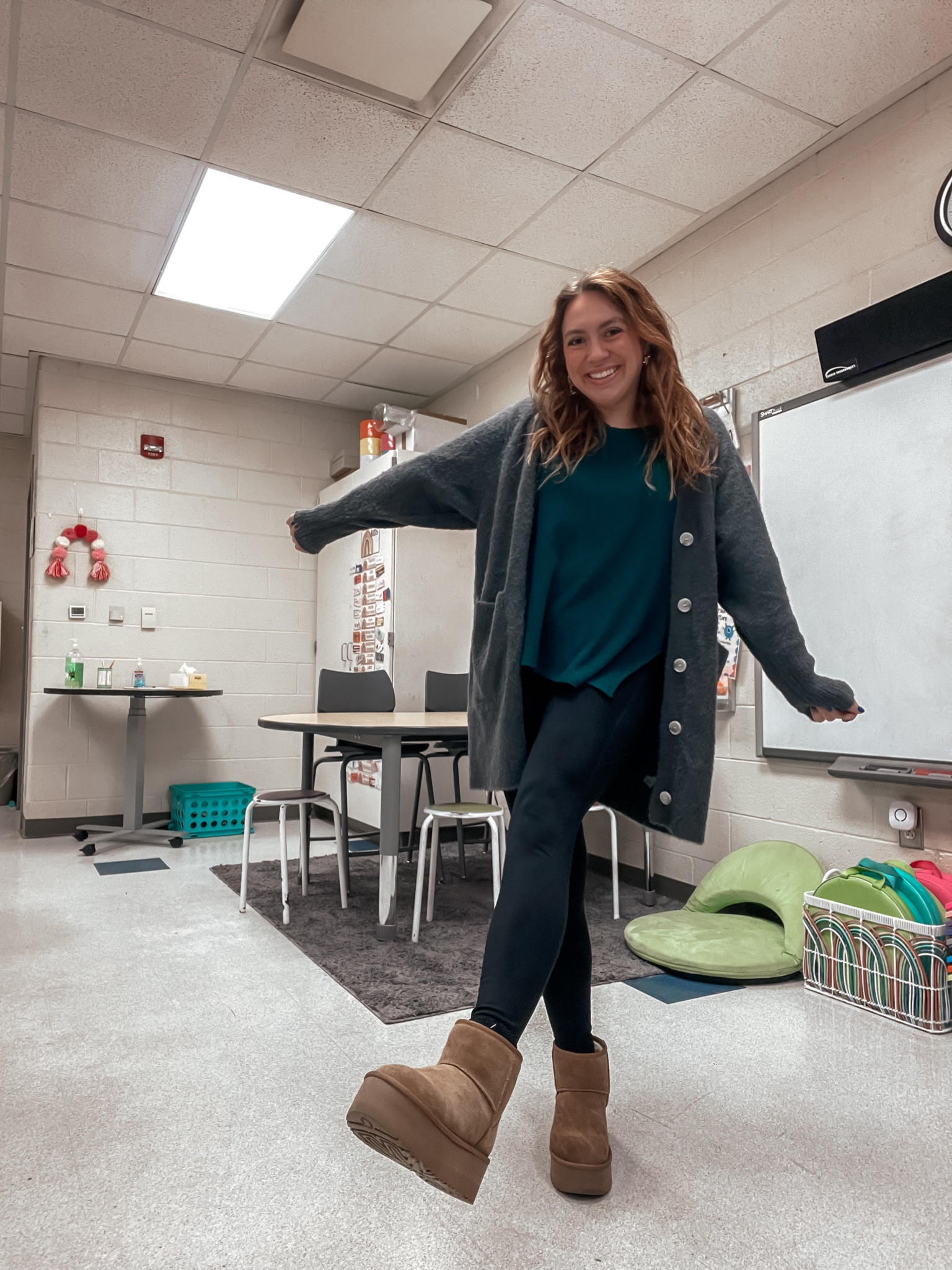 Teacher outfit, teacher style, teacher fashion, casual work outfit, winter outfit, winter boots, winter sweaters

#LTKSeasonal #LTKfindsunder100 #LTKworkwear