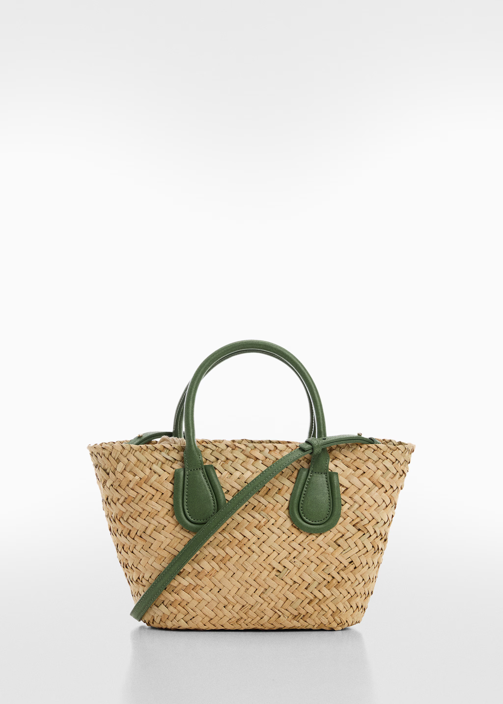 Natural fibre carrycot bag - Woman | MANGO USA | MANGO (US)
