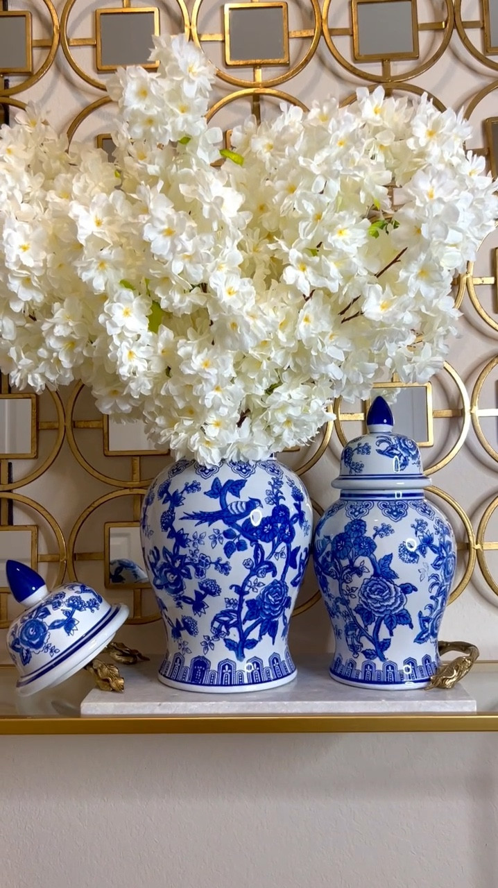 Entryway styling 💙🤍🦋. The Ginger Jars are from Ross. I have linked similar ones below ⬇️ 

#LTKVideo #LTKxMadewell #LTKfindsunder100