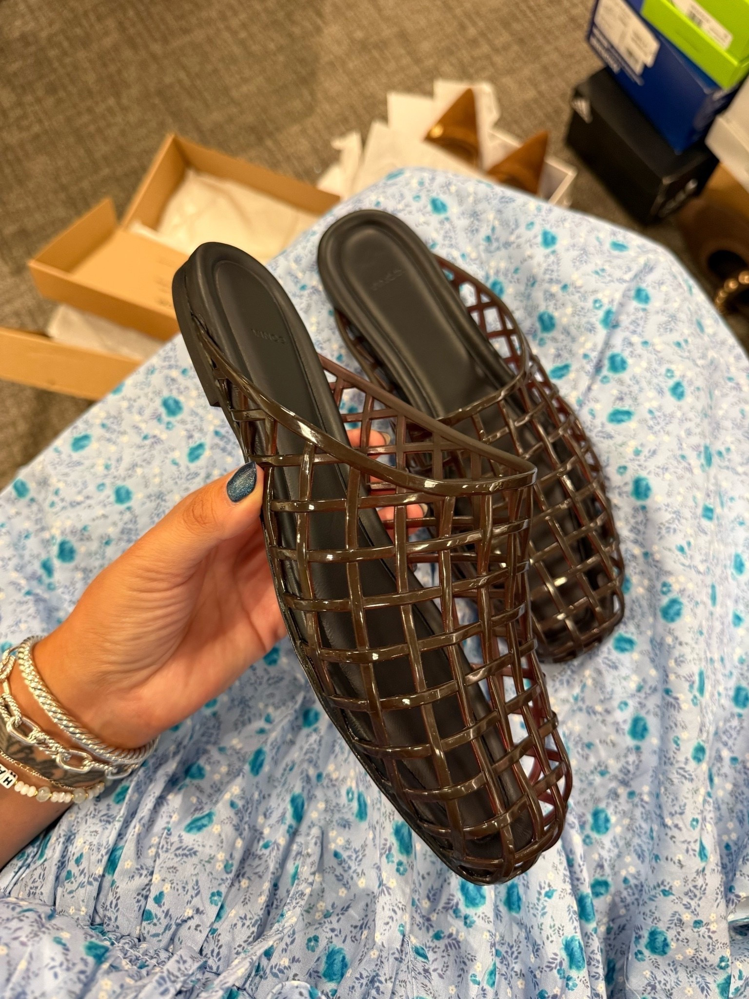 Shoes I bought from the Nordstrom Anniversary Sale!!

Sale alert, watchnow, finds under 100, booties, flats, adidas, Vince camuto, fall fashion, Courtney Hamilton

#LTKSeasonal #LTKSaleAlert #LTKootd
