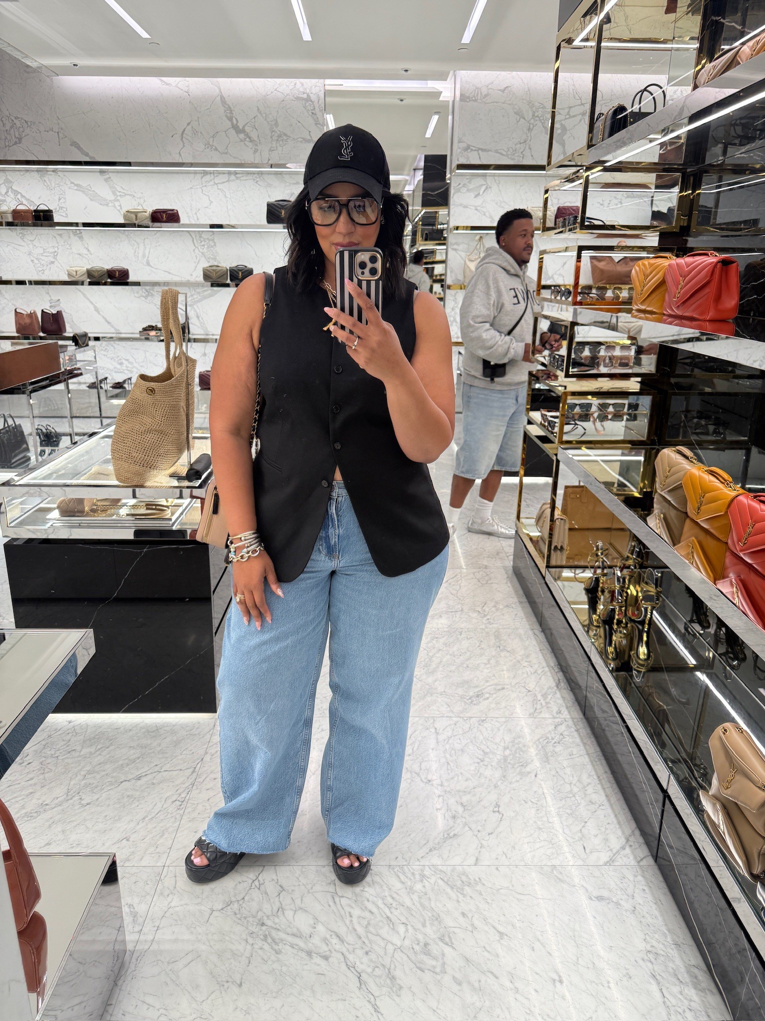 Out & about 🖤

#LTKPlusSize #LTKStyleTip #LTKTravel