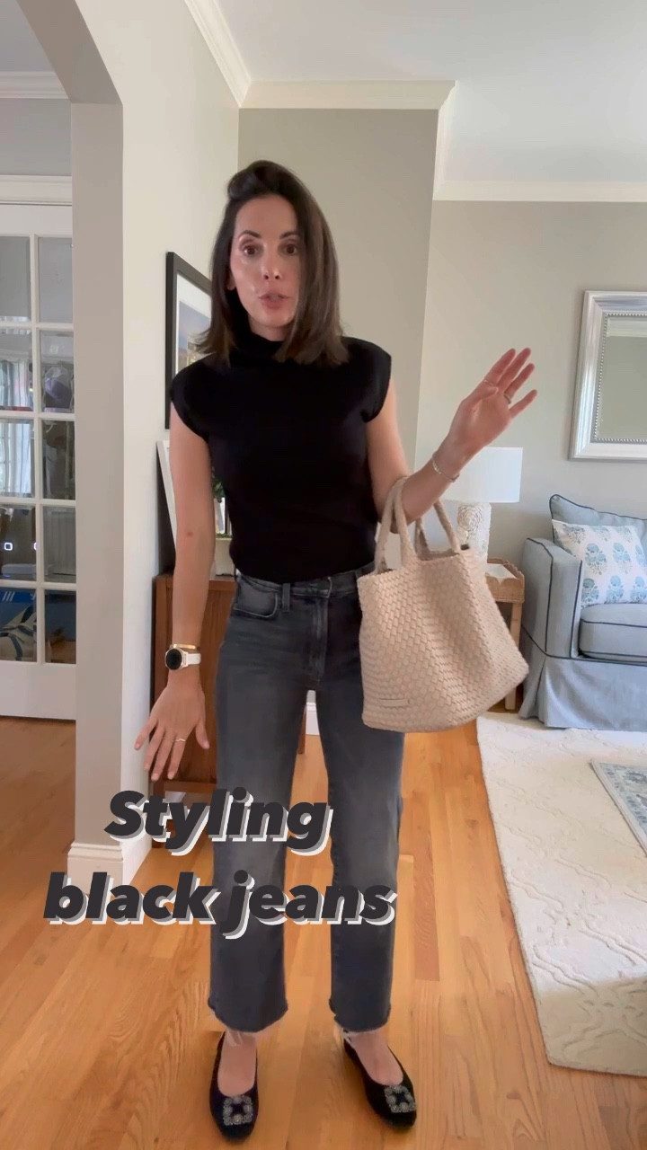 Xxs in black top 
Xs in Dudley 
Jeans- tts - wearing 25
Sambas- go down 1/2 a size 
Black flats- tts 


#LTKunder50 #LTKstyletip #LTKshoecrush