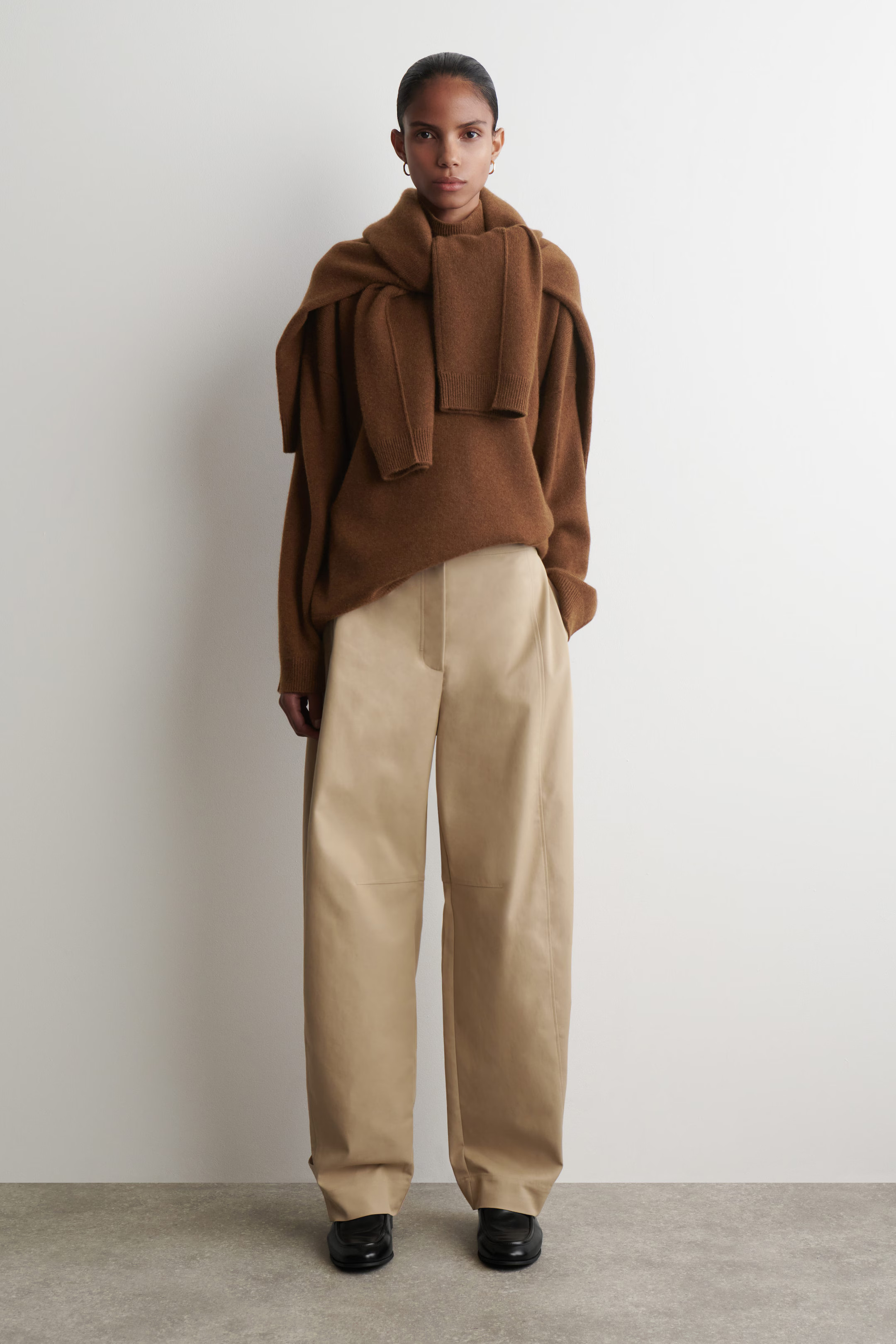 UTILITY BARREL-LEG TROUSERS - BEIGE | COS GB | COS UK