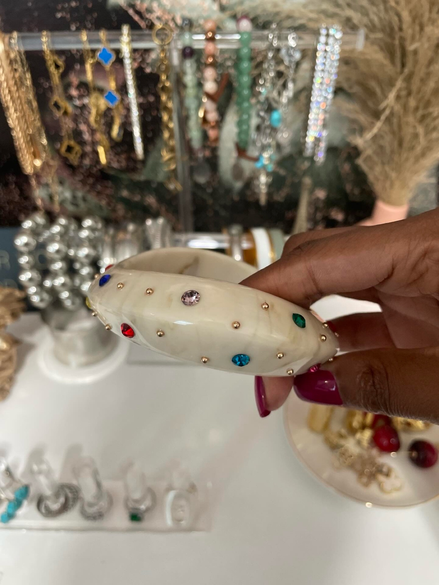 How perfect is this bracelet ??

#LTKFindsUnder50 #LTKStyleTip #LTKSaleAlert