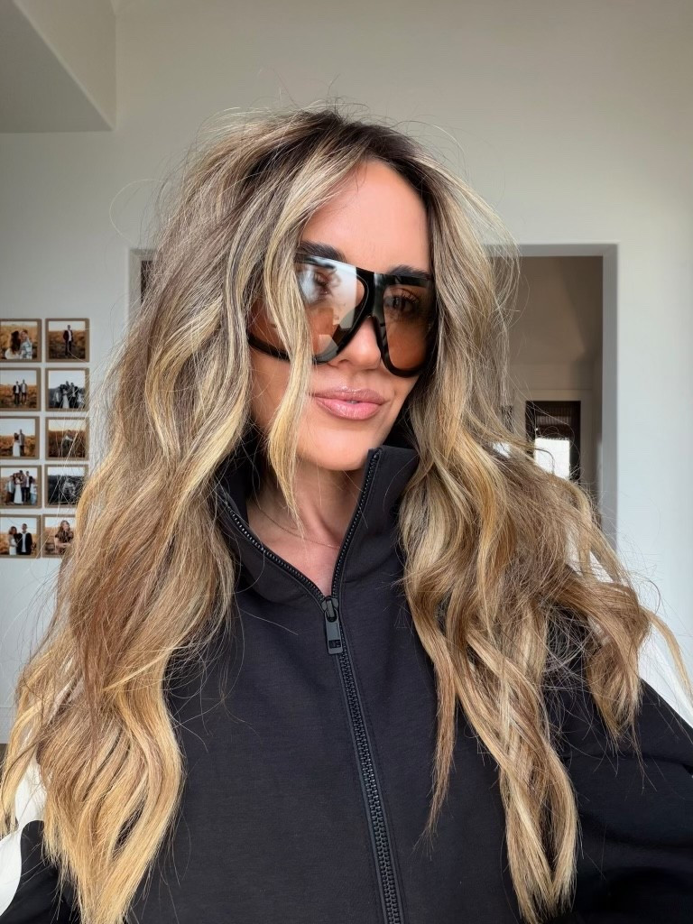 LOVE these shield sunglasses for the fall!

Sunglasses, sunnies, shield sunglasses, accessories, women’s fashion, women’s accessories
