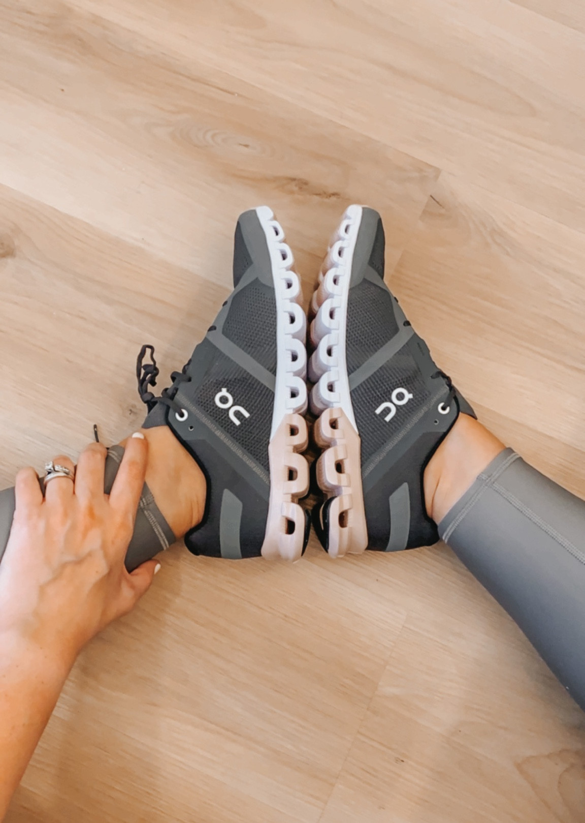 On Cloud Flow running shoes included in the Nsale again this year! There is a huge selection!

Nordstrom Anniversary Sale, activewear finds, workout shoes, neutral sneakers, comfortable tennis shoes, fall outfit ideas, fall fashion 

#LTKxNSale #LTKFitness #LTKshoecrush