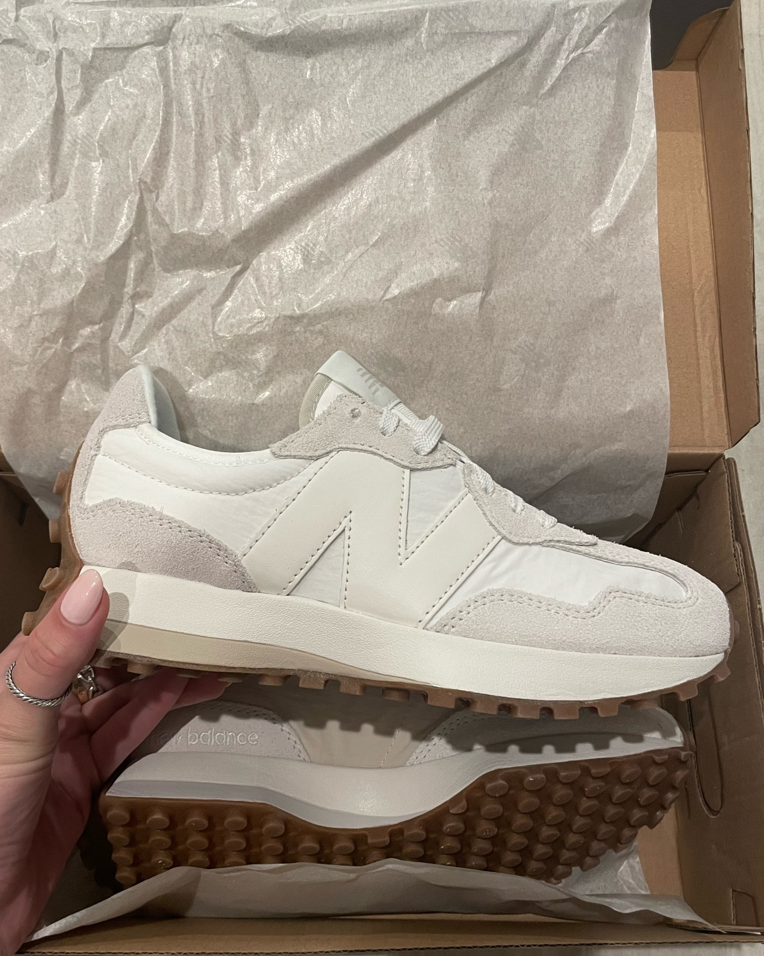 Perfect spring & summer sneaker 


#LTKFind #LTKstyletip #LTKshoecrush