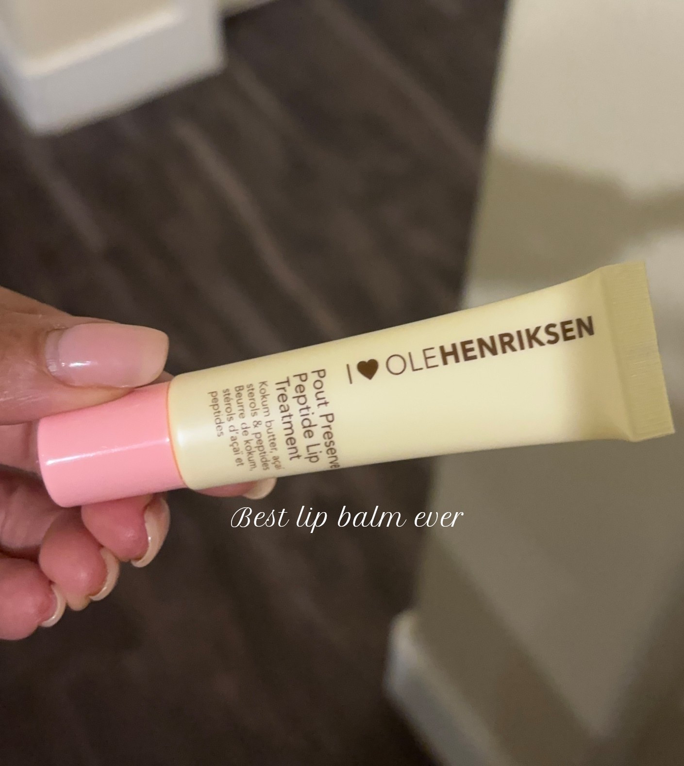 The sent, the formula, everything is just chefs kiss!! #lip #lipbalm