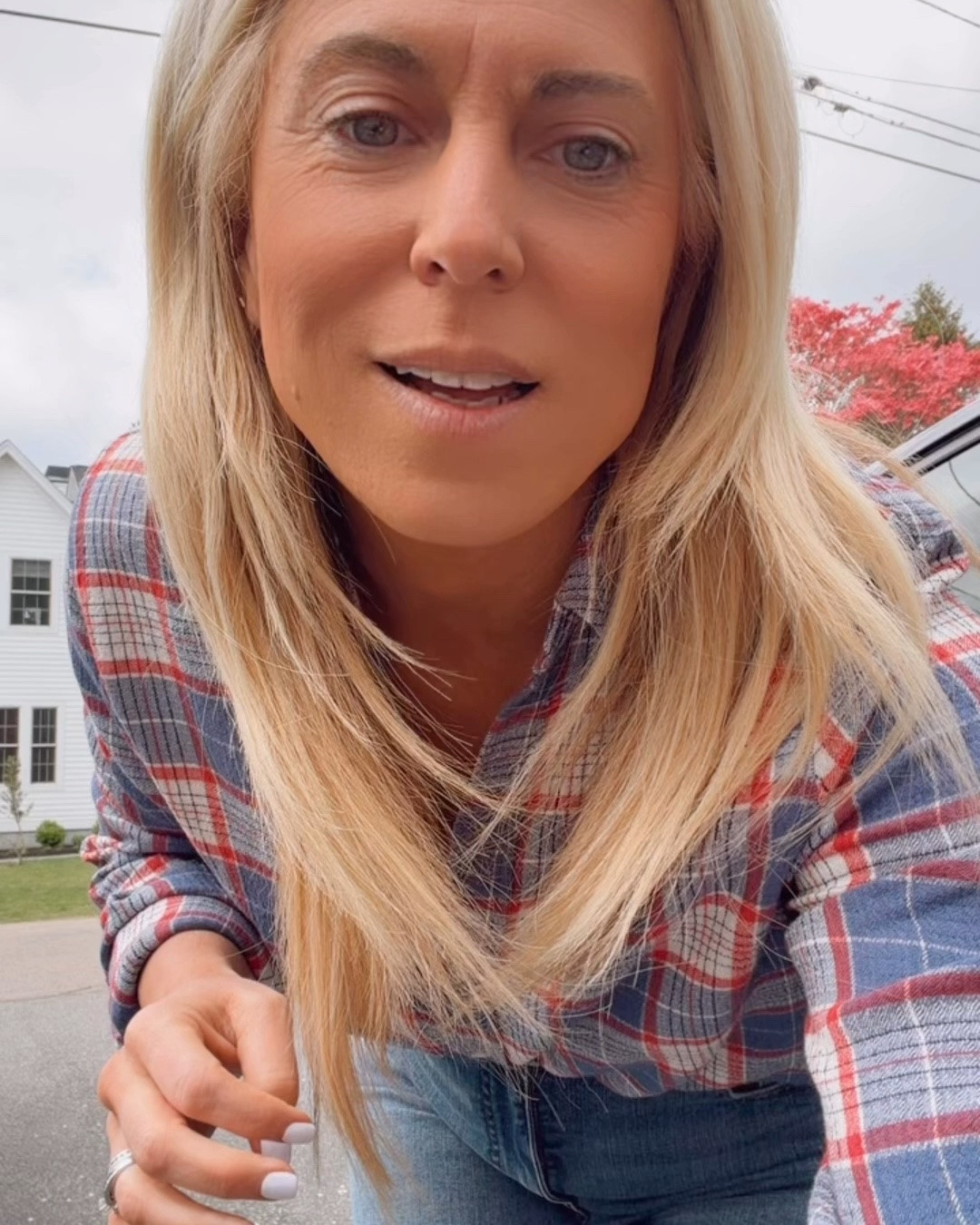 Women's Long Sleeve Collar Button-Down Shirt - Universal Thread™ Blue Plaid

I am literally head over heels for this top! It has a soft gauze feel to it so it’s super Duper comfortable and it’s very lightweight! Great for the spring and summer months! It’s also very true to size.

#LTKootd