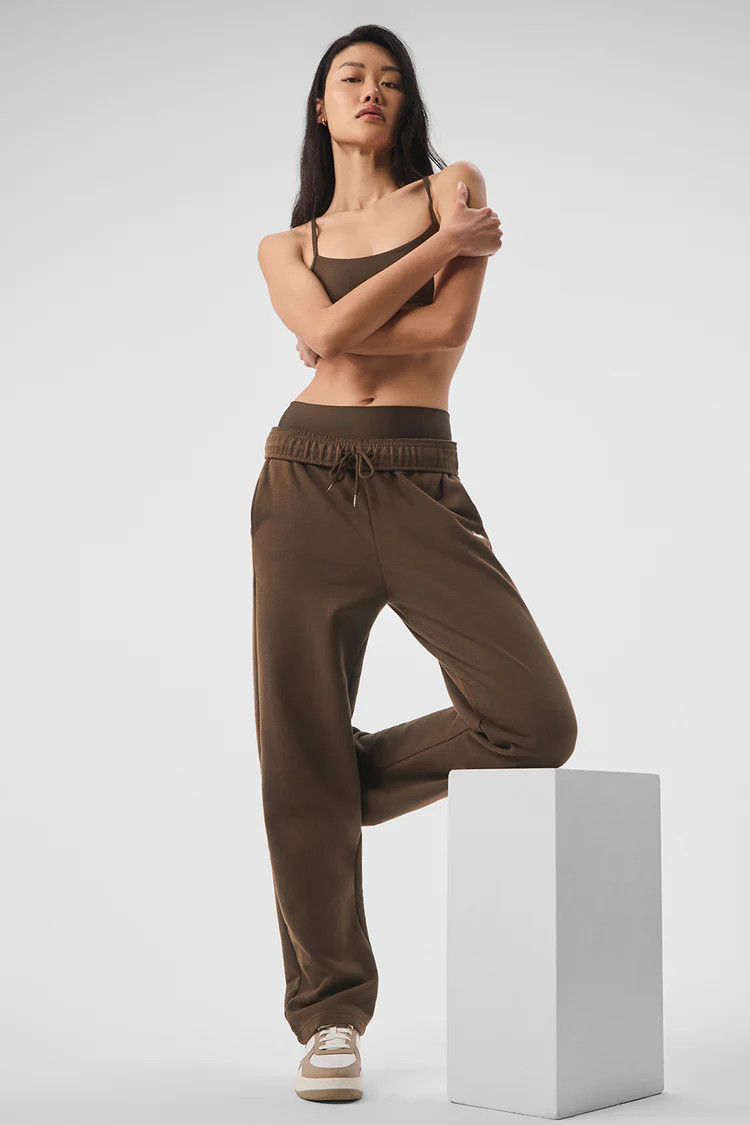 Accolade Straight Leg Sweatpant | Alo Yoga (US)
