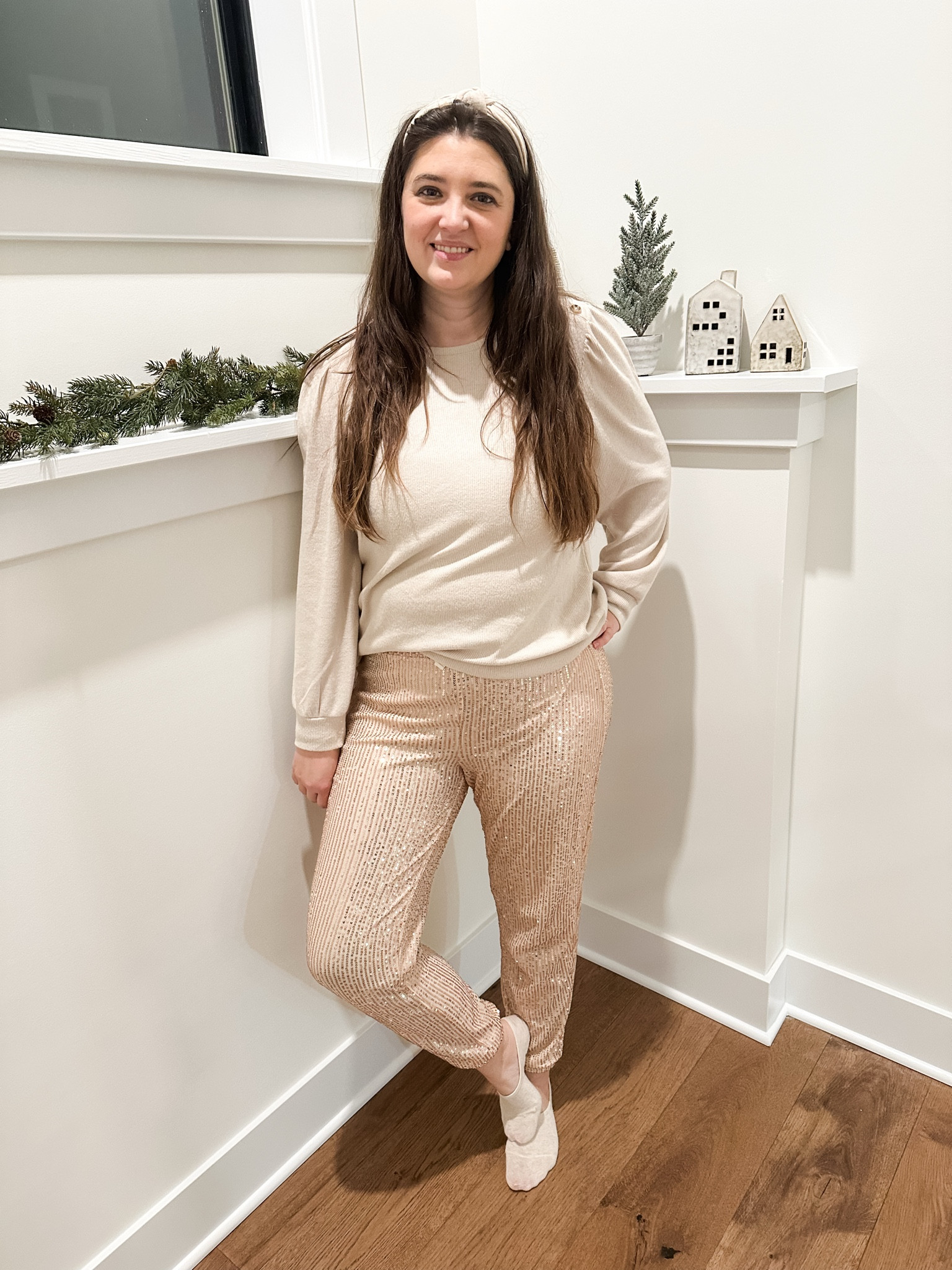 sparkly stretchy pants for the win!

gold sequined jogger pants
crew neck sweater with button shoulder detail

#LTKStyleTip #LTKSeasonal #LTKFindsUnder50