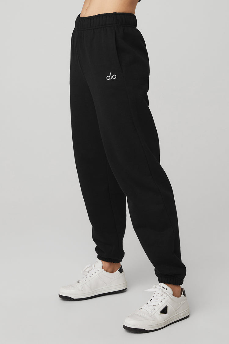 Accolade Sweatpant - Black | Alo Yoga (US)