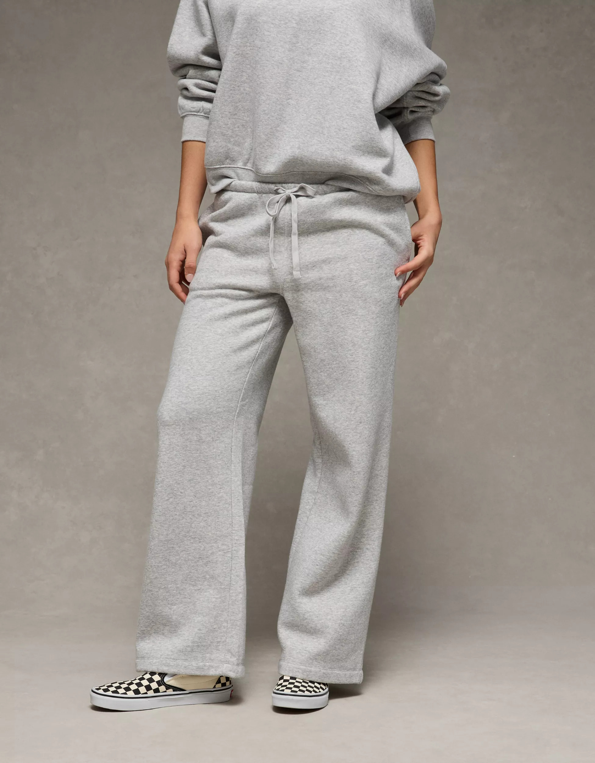 AE Everyday Luxe Straight Sweatpant | American Eagle Outfitters (US & CA)