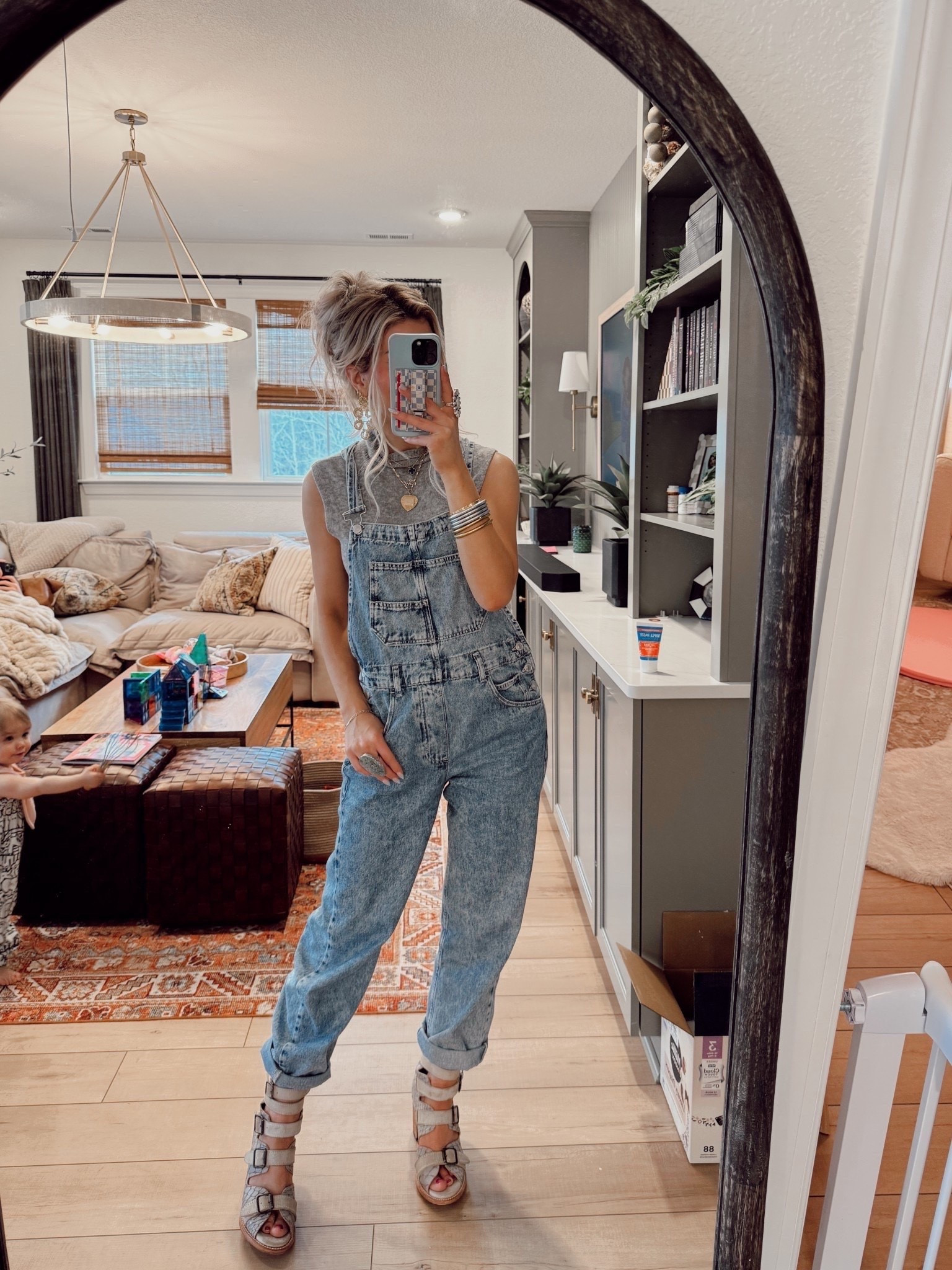 Wearing smalls!




Fall outfits women, Denim, seasonal, overalls, free people, we the free, everyday, casual, justclassicallycassidy

#LTKootd #LTKSeasonal