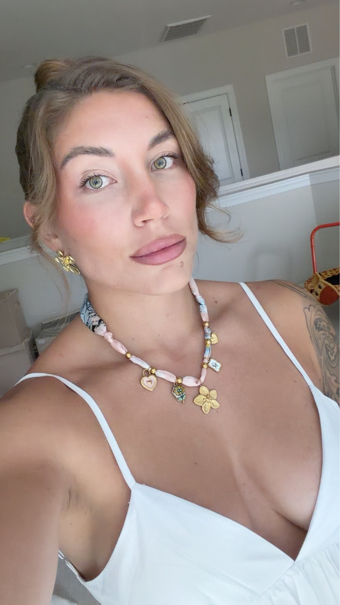 I get compliments every time I wear this scarf necklace and it’s only $13.99! Perfect for summer ✨✨

I’m also wearing my FAVORITE blue lip liner from Ulta. I’m wearing Nude Espresso ☕️

#LTKootd #LTKSaleAlert #LTKSeasonal