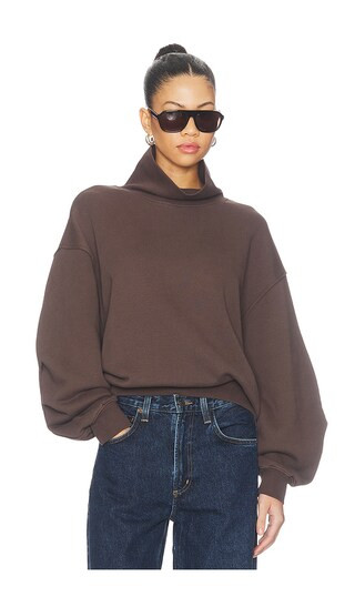 Jenning Sweatshirt in Bracken | Revolve Clothing (Global)