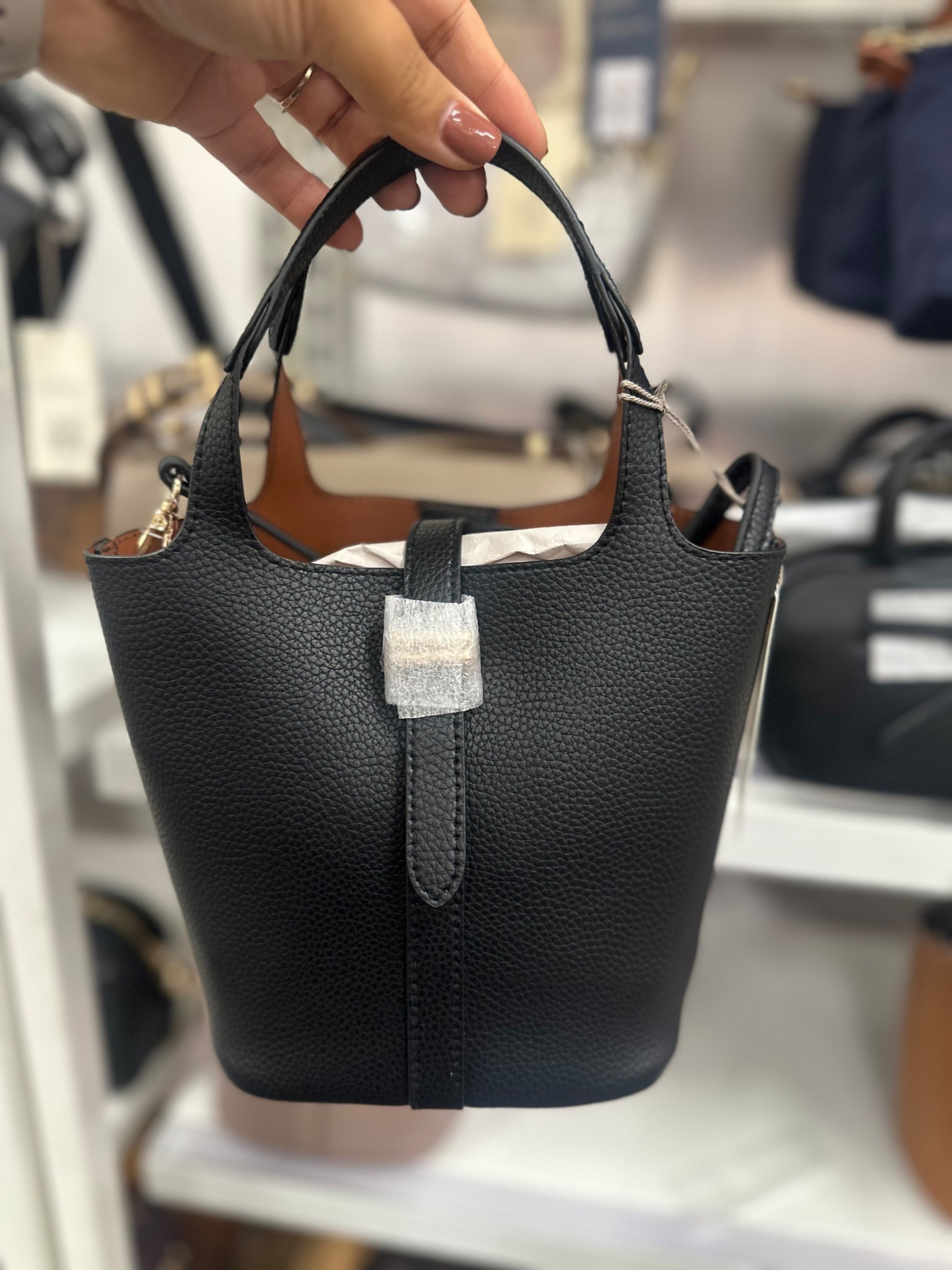 I’ve been on the hunt for a small bag and love how chic and classy this tote bag  looks! Perfect for fall outfits! 

#LTKWorkwear #LTKItBag #LTKStyleTip