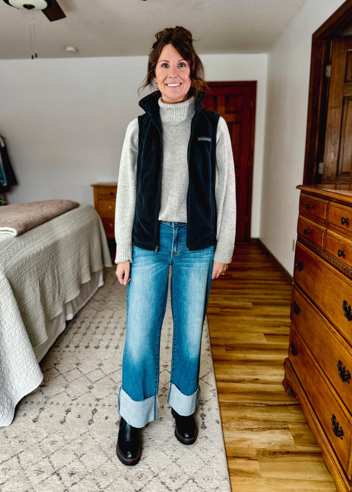 Wearing xs in the sweater, 24 in the jeans (mine are medium wash, which is almost sold out, but dark wash is still stocked), an my boots are size 6.5. My fleece vest is size xs petite 

#LTKSeasonal #LTKPetite #LTKHoliday