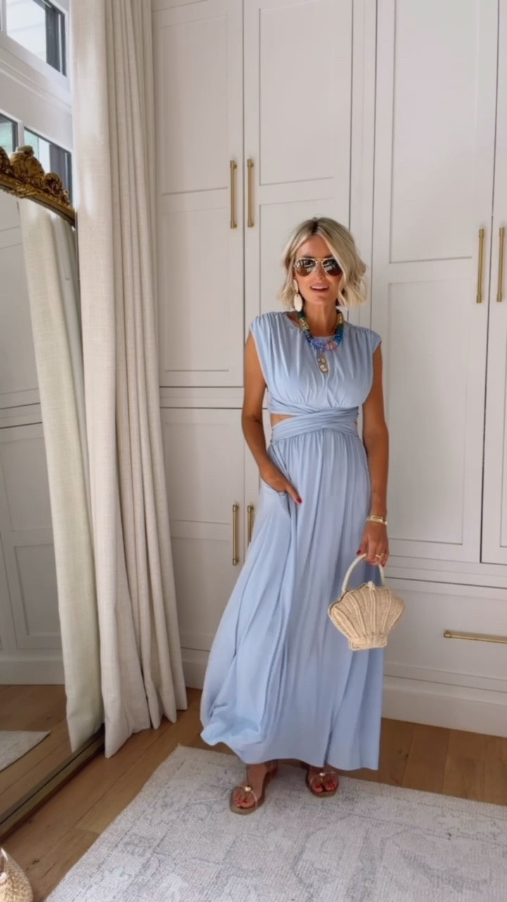 I love the twist detail on this dress! Such a pretty color for summer! Wearing XS.

Loverly Grey, Loft, blue maxi dress, summer dress, summer fashion

#LTKootd #LTKSeasonal