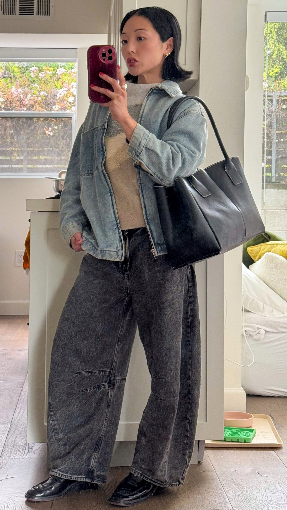 petite outfit, super comfy baggy jeans! i'm 4'11" wearing size 25 petite pants. this bag is perfect and even fits my 12 pound maltipoo dog ❤️🐾

#LTKSpringSale #LTKPetite #LTKSaleAlert