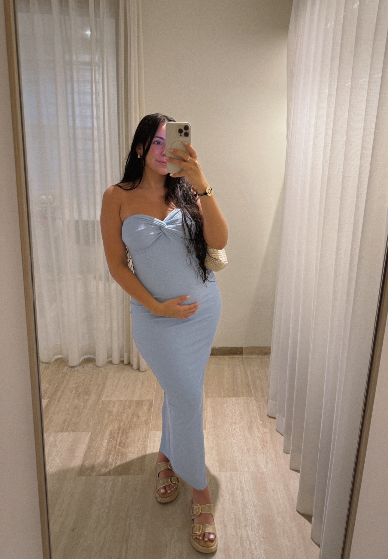 Bump friendly Amazon dress🩵

#LTKTravel #LTKStyleTip #LTKBump