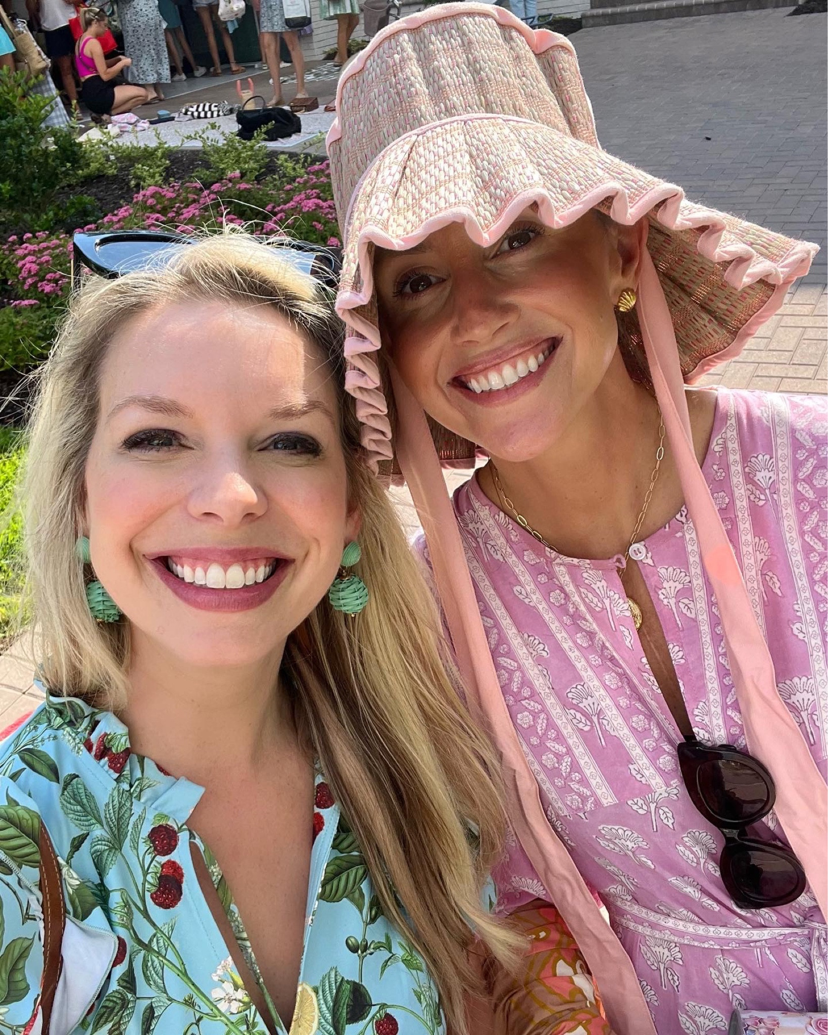 Weekend fun with favorites in our favorites 

#LTKSeasonal #LTKsalealert #LTKstyletip