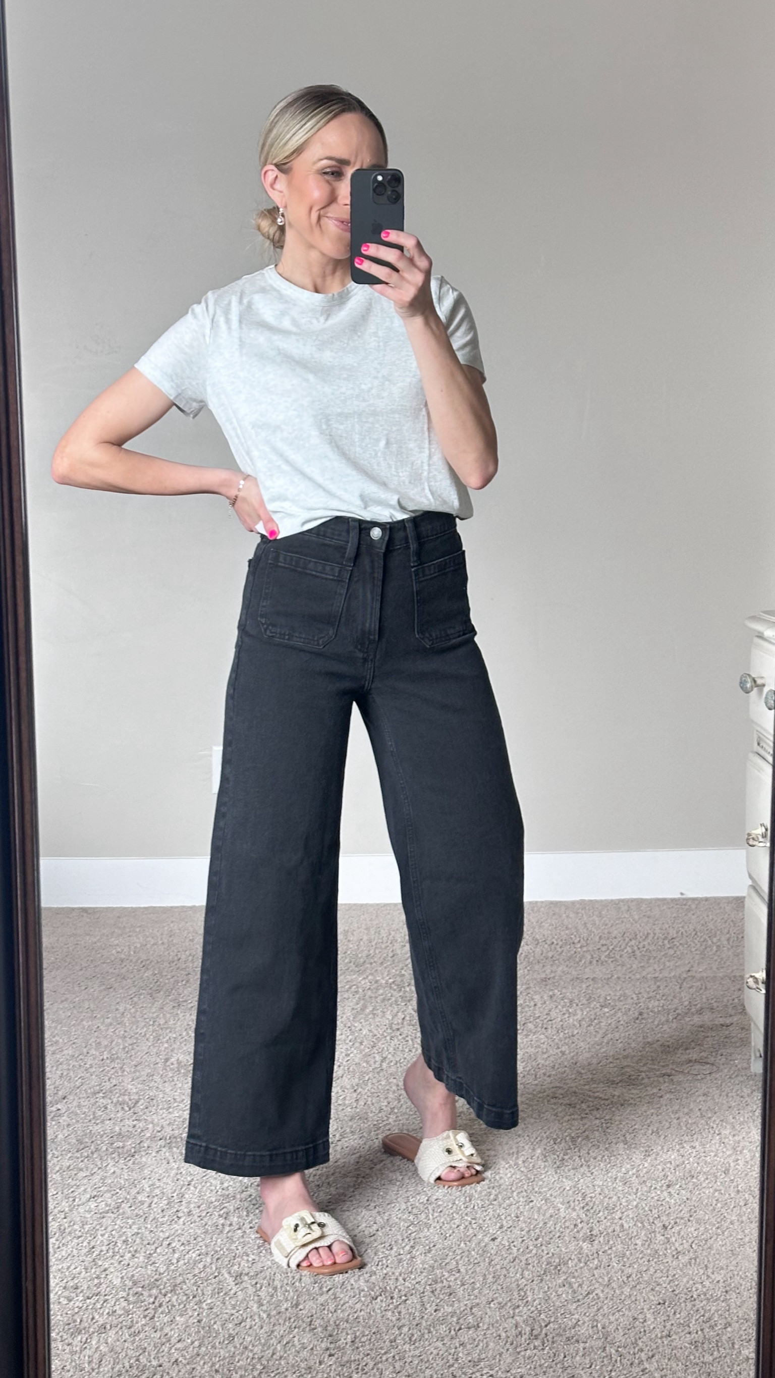 Some of the very best jeans from Gap and they are on sale for $39!

True to size.

Top is also true to size. 

#LTKBacktoSchool #LTKStyleTip #LTKFindsUnder50