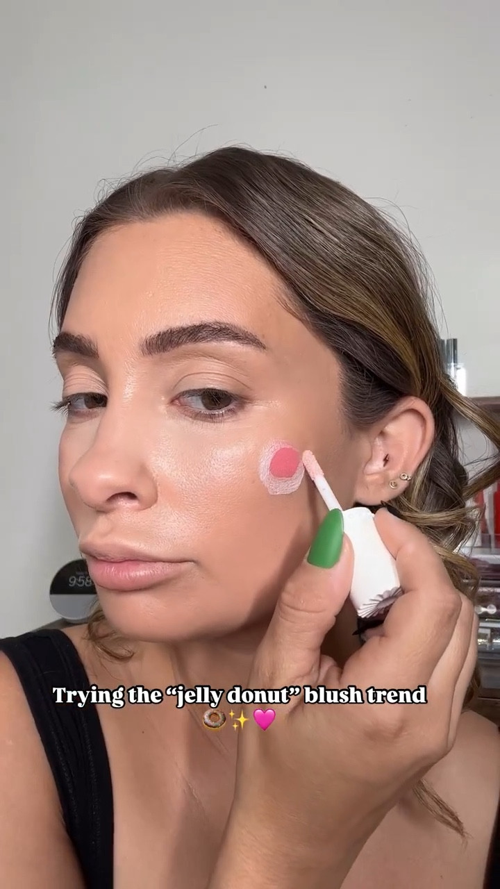 Trying the viral “jelly donut” blush trend all over TT 🍩✨🩷 what do you guys think? 

@rarebeauty soft pinch liquid blush in happy 
@benefitcosmetics high beam highlighter 
@joylovelessmua sponge 

#blushtrend #blush #jellydonutblush