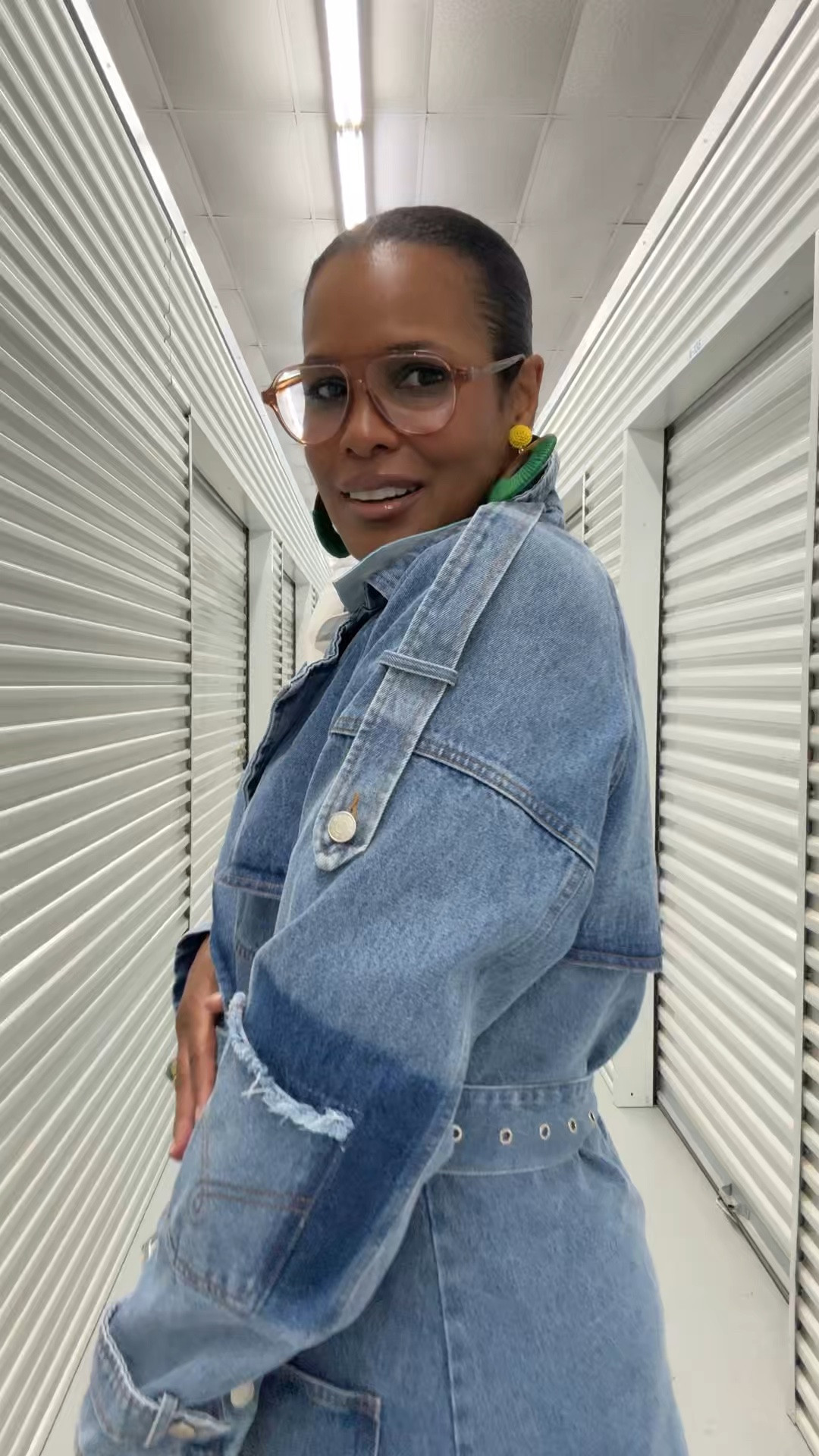 No explanation needed.  Just look at this denim trench! 😍😍😍🙌🏾

I am wearing size medium. 
5’7” 170 lbs

@AKIRA